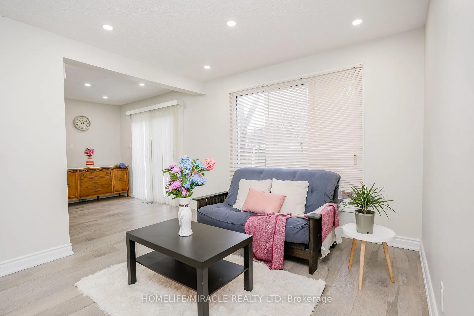 Photo 2 of 15 Heatherside Court, Brampton, Central Park — HOMEH