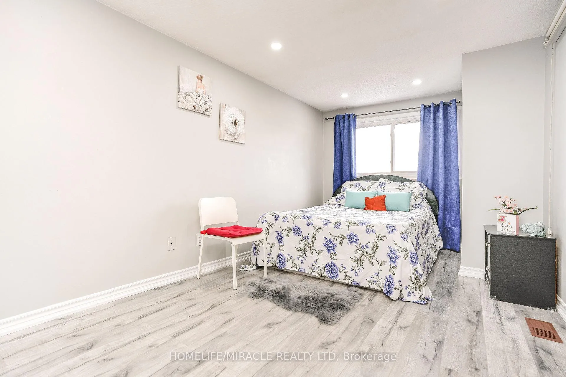 Photo 11 of 15 Heatherside Court, Brampton, Central Park — HOMEH