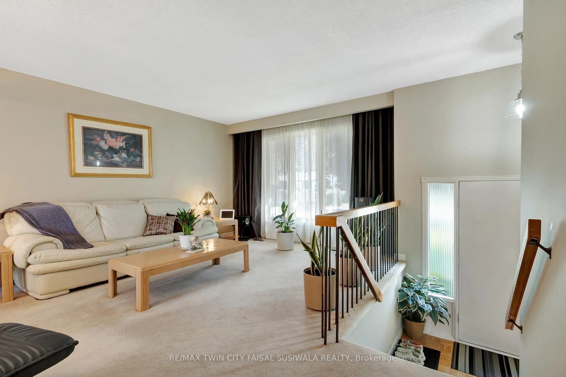 Photo 11 of 224 Erindale Crescent, Cambridge — HOMEH