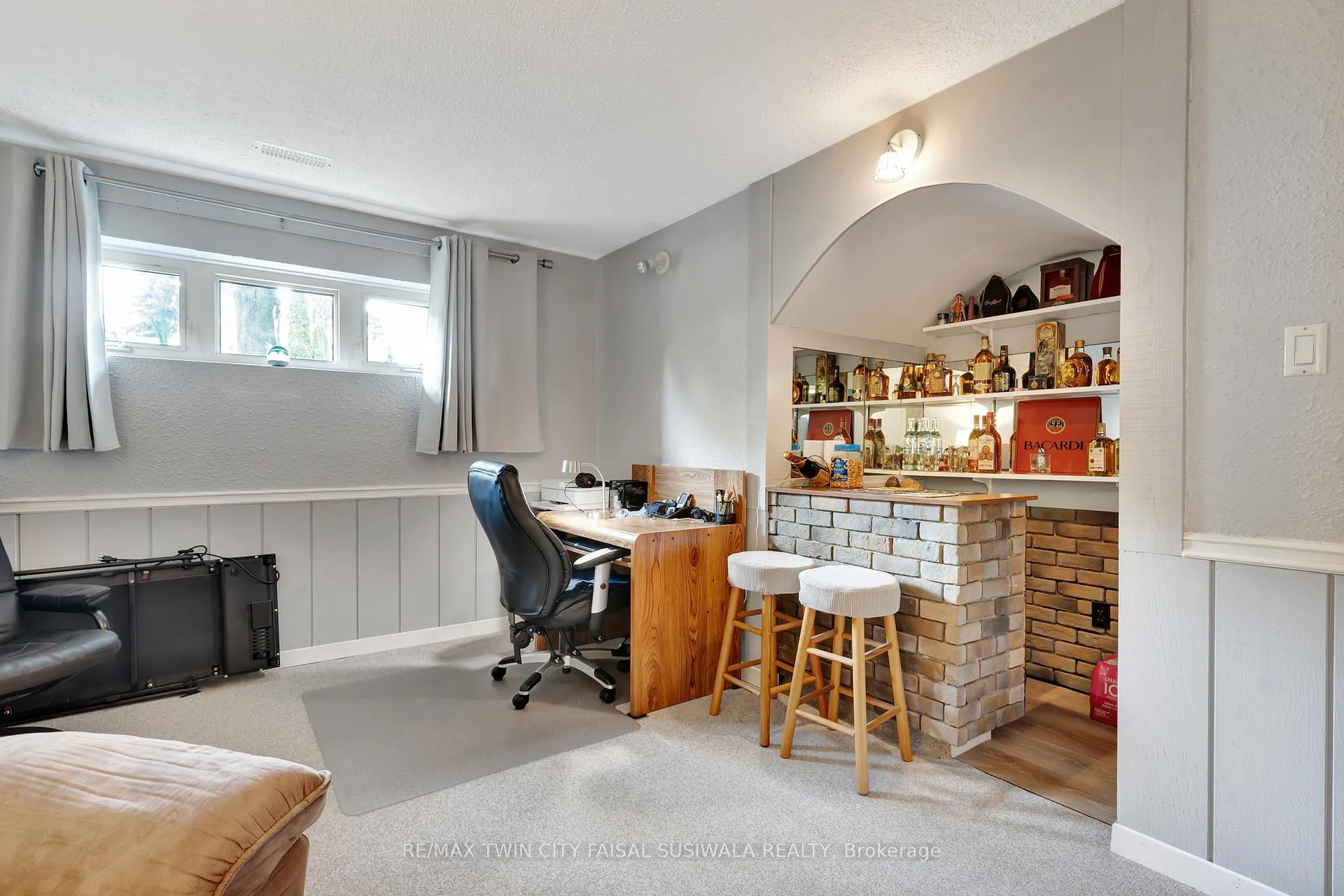 Photo 30 of 224 Erindale Crescent, Cambridge — HOMEH