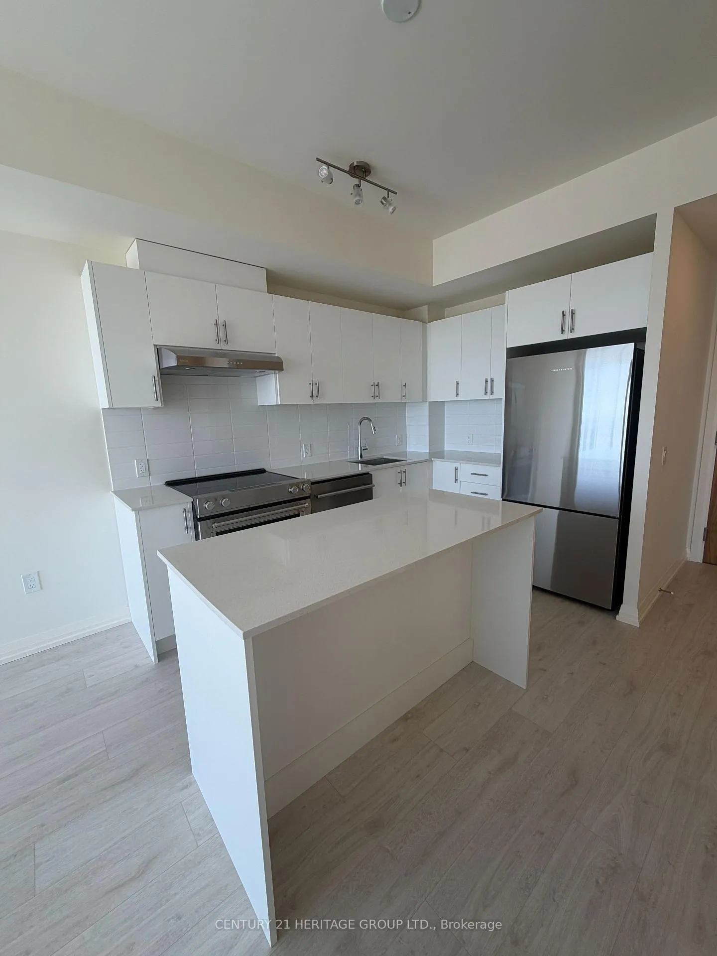 Photo 12 of Unit 1408, 27 Korda Gate, Vaughan, Vellore Village — HOMEH