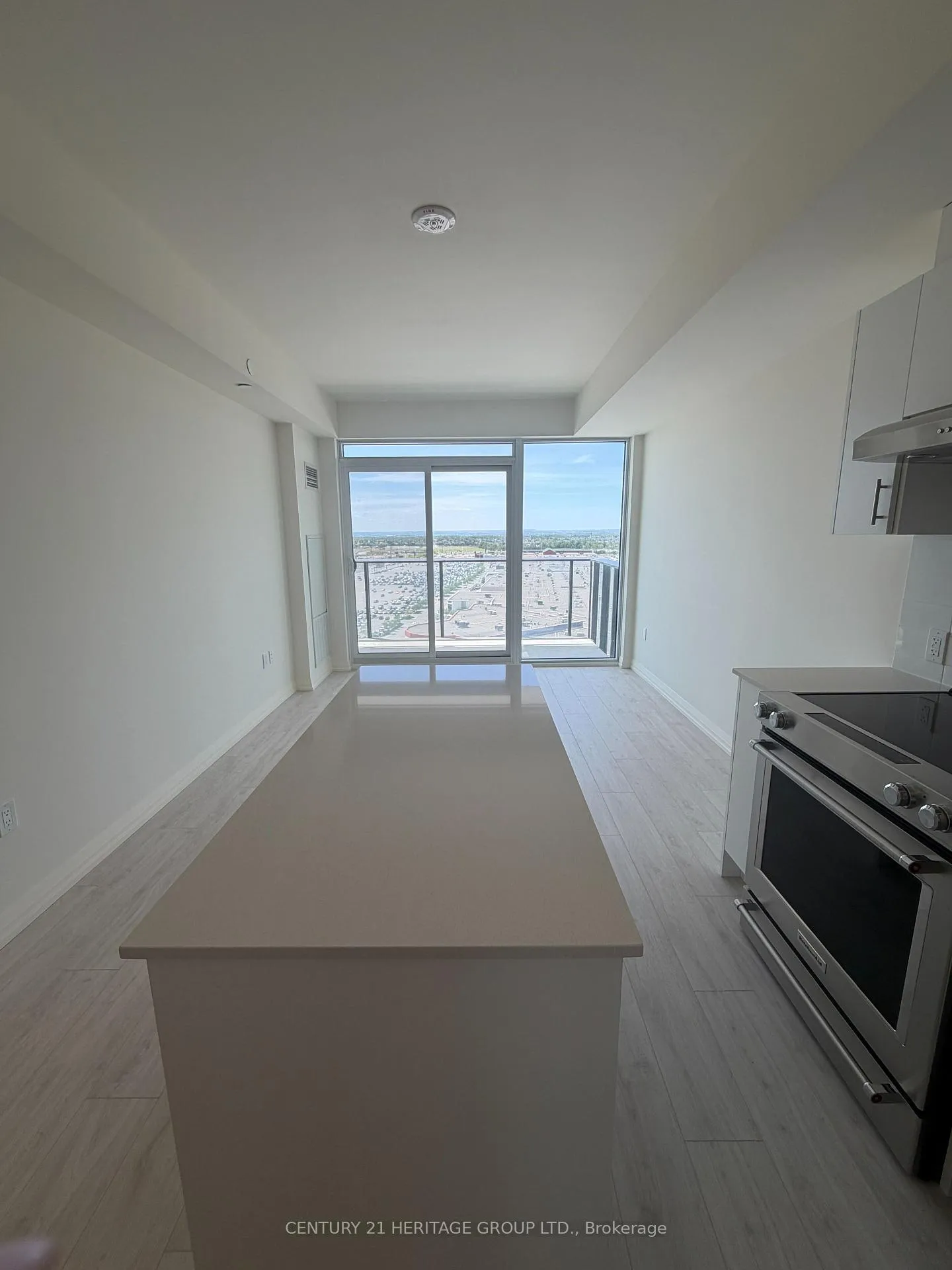 Photo 13 of Unit 1408, 27 Korda Gate, Vaughan, Vellore Village — HOMEH