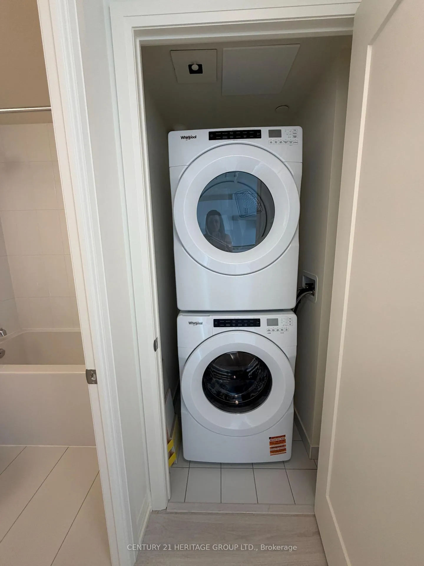 Photo 17 of Unit 1408, 27 Korda Gate, Vaughan, Vellore Village — HOMEH