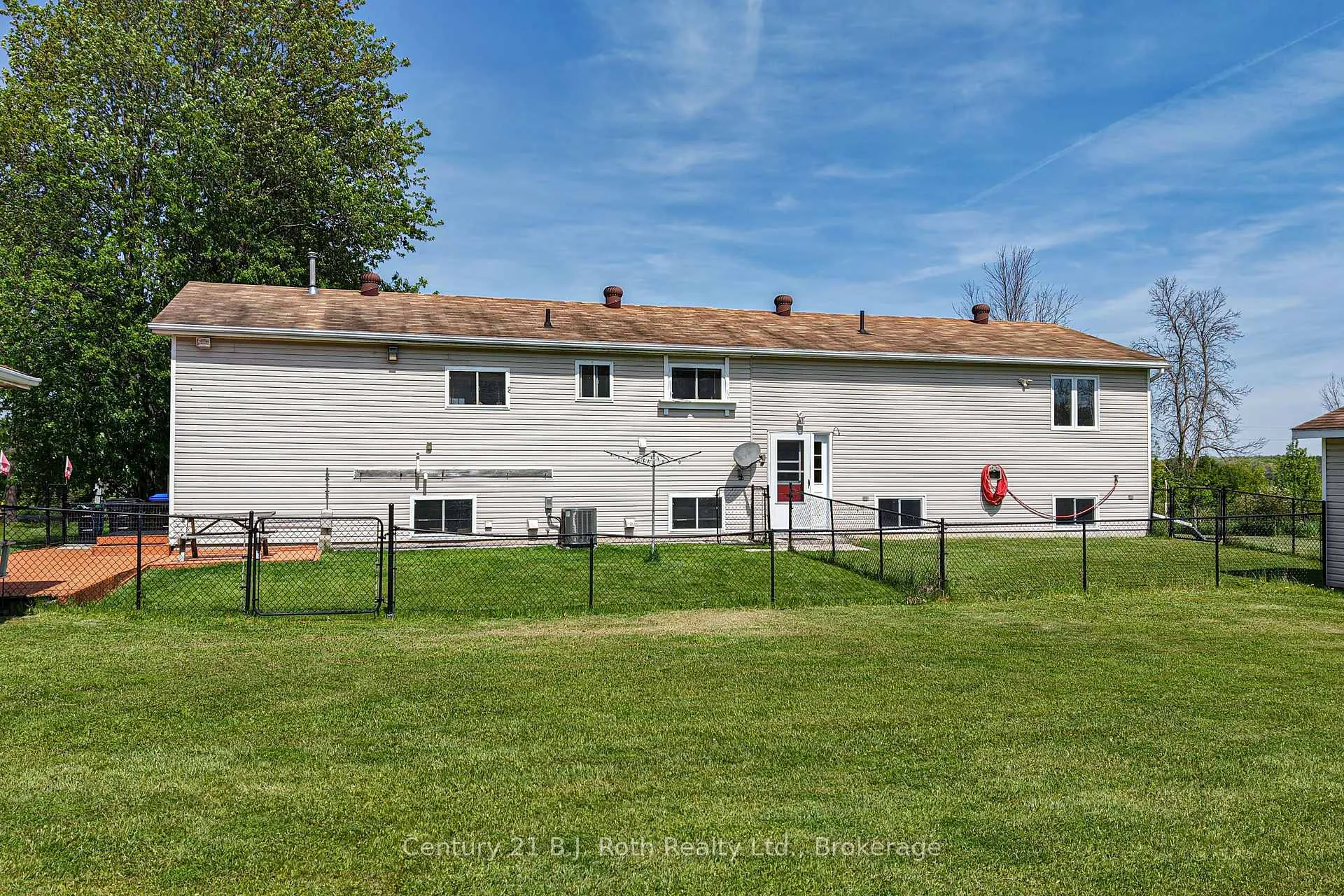 Photo 14 of 1030 Dunns Line, Severn, Rural Severn — HOMEH