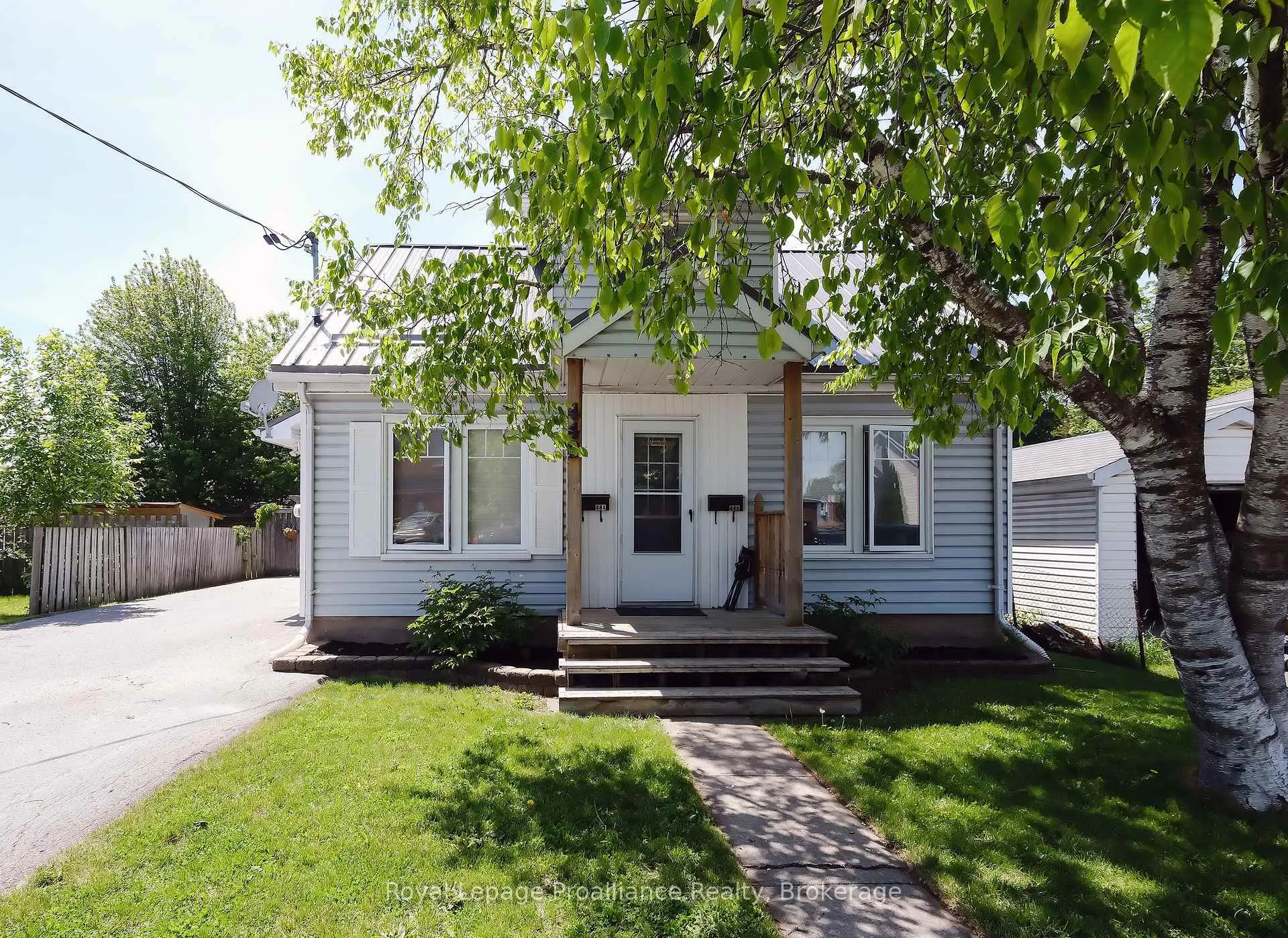 Photo 1 of 44 Ponton Street, Belleville, Belleville Ward — HOMEH