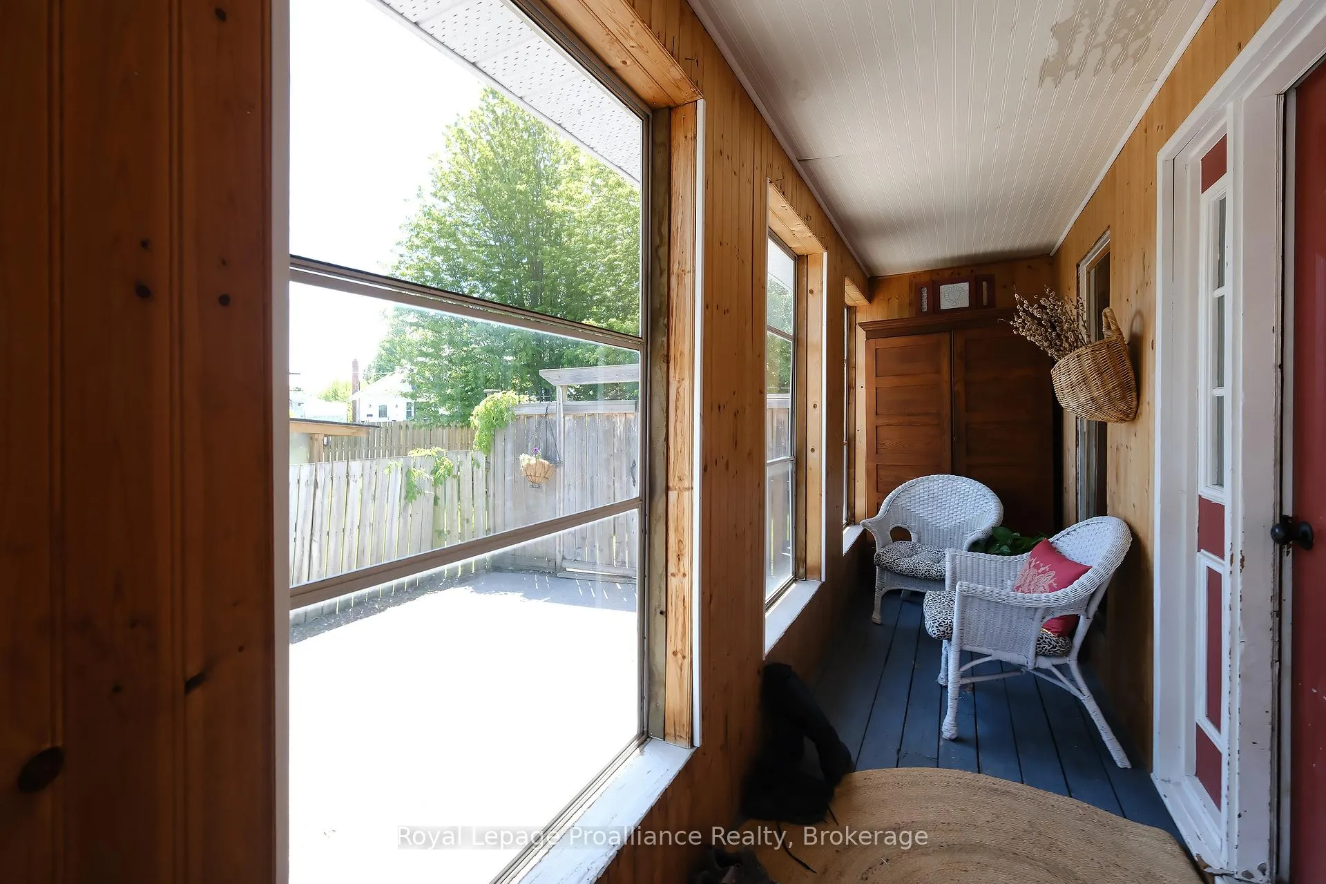 Photo 5 of 44 Ponton Street, Belleville, Belleville Ward — HOMEH