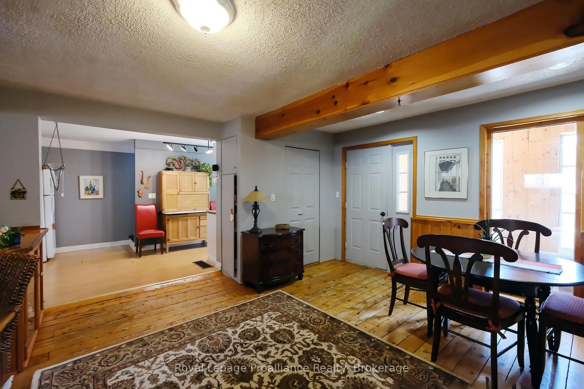 Photo 10 of 44 Ponton Street, Belleville, Belleville Ward — HOMEH