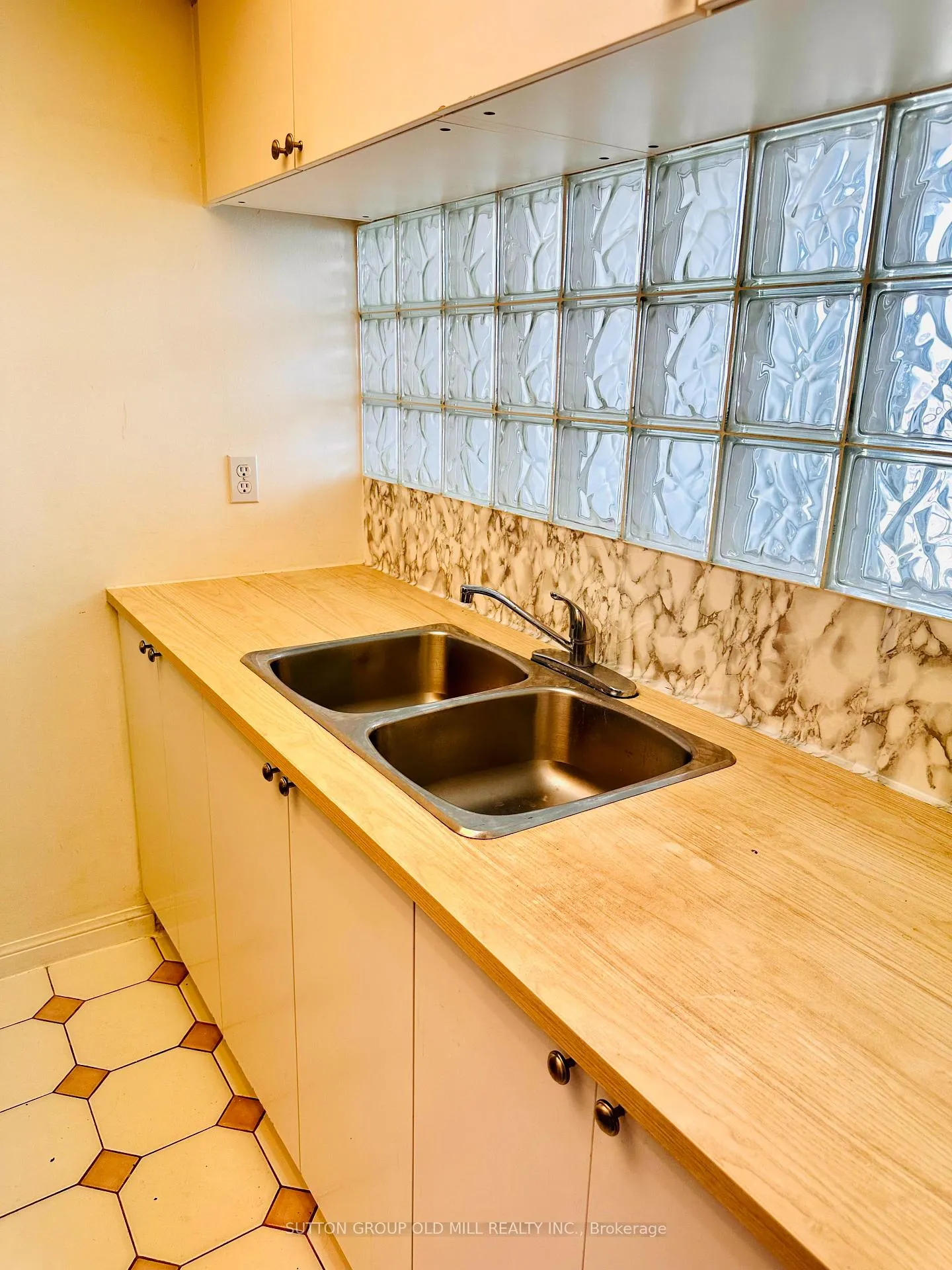 Photo 12 of Unit 2205, 101 Subway Crescent, Etobicoke, Islington-City Centre West — HOMEH