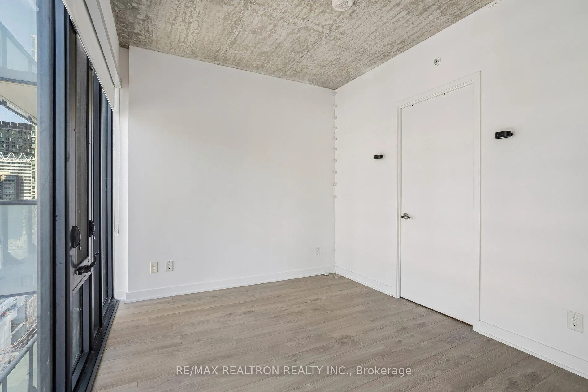 Photo 11 of Unit 1212, 185 Roehampton Avenue, Toronto, Mount Pleasant West — HOMEH