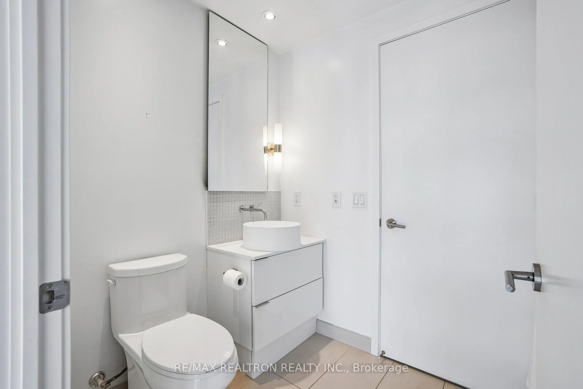 Photo 17 of Unit 1212, 185 Roehampton Avenue, Toronto, Mount Pleasant West — HOMEH