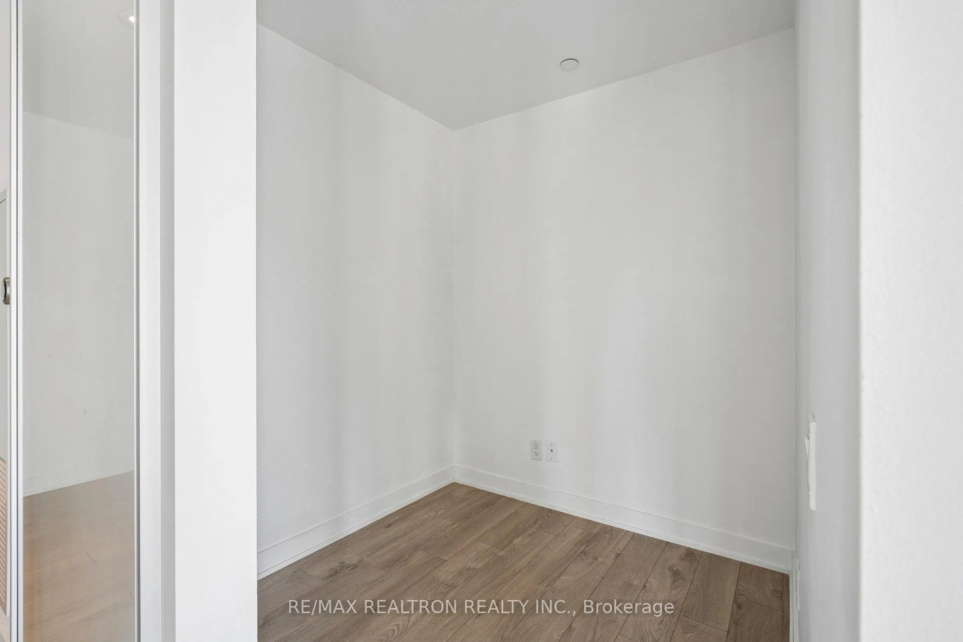 Photo 19 of Unit 1212, 185 Roehampton Avenue, Toronto, Mount Pleasant West — HOMEH