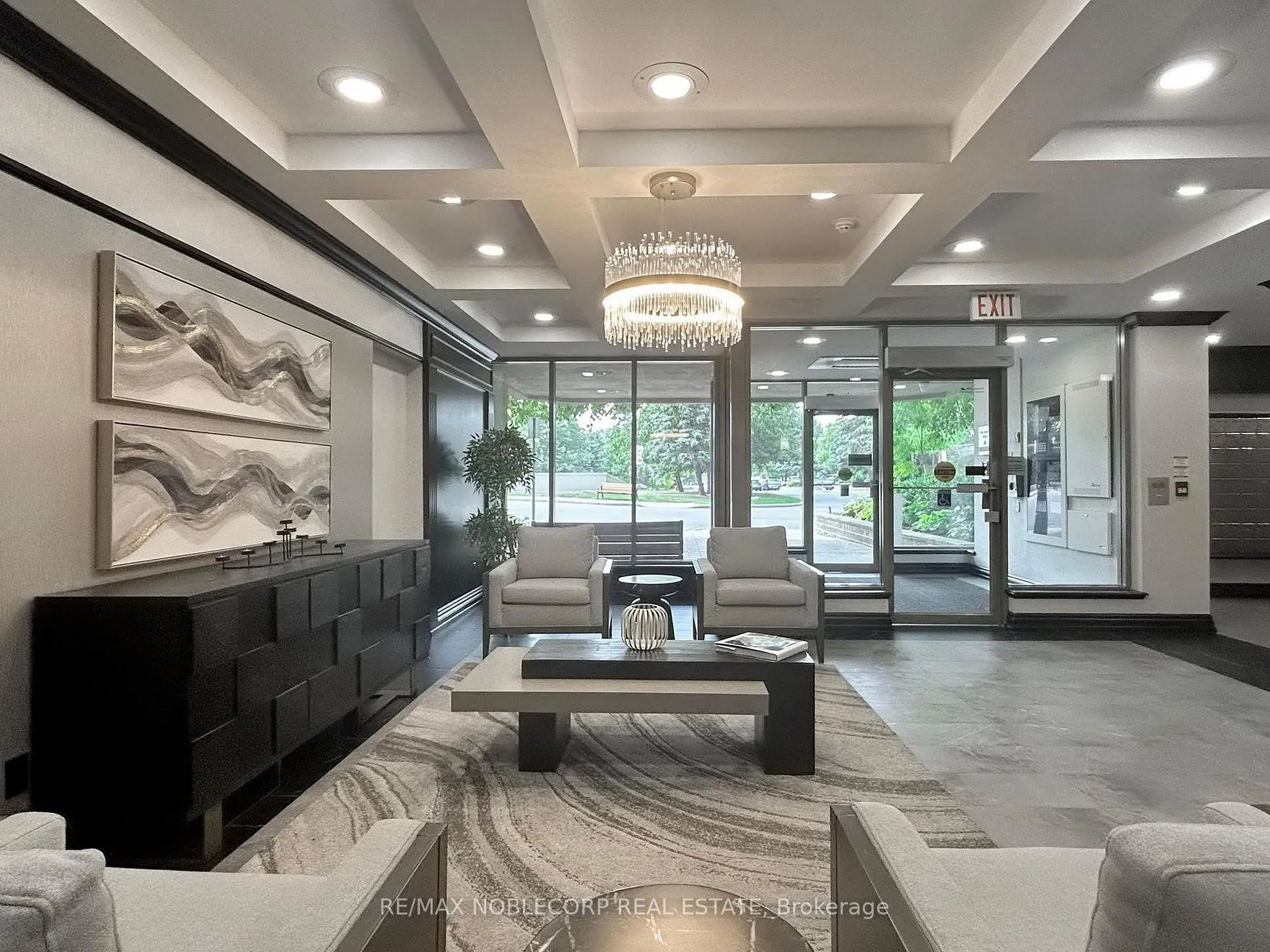 Photo 5 of Unit 312, 91 Townsgate Drive, Vaughan, Crestwood-Springfarm-Yorkhill — HOMEH