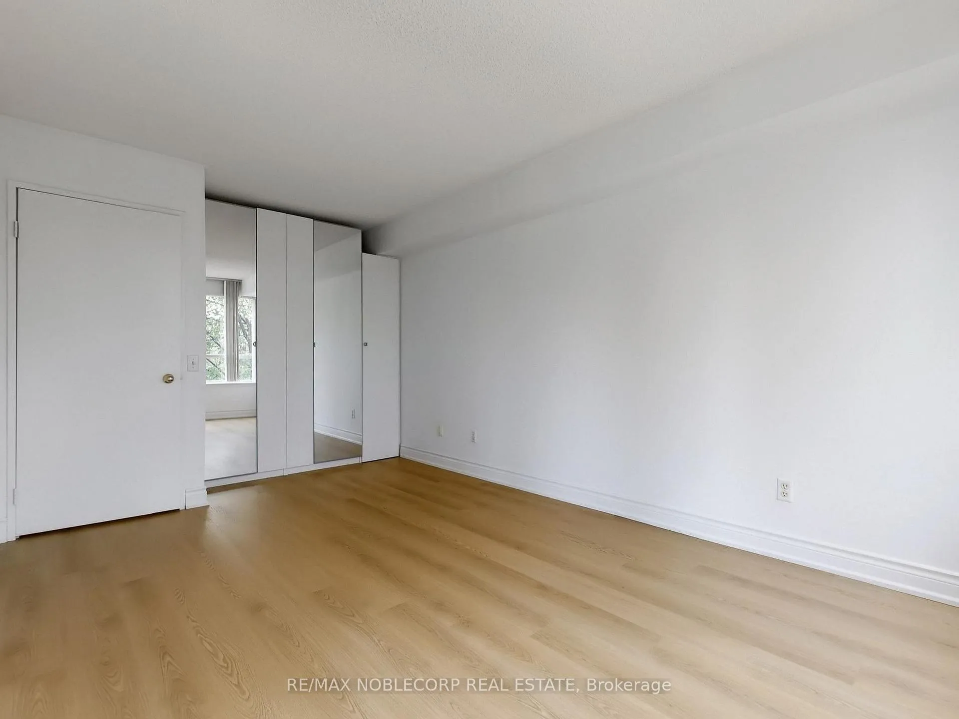Photo 21 of Unit 312, 91 Townsgate Drive, Vaughan, Crestwood-Springfarm-Yorkhill — HOMEH