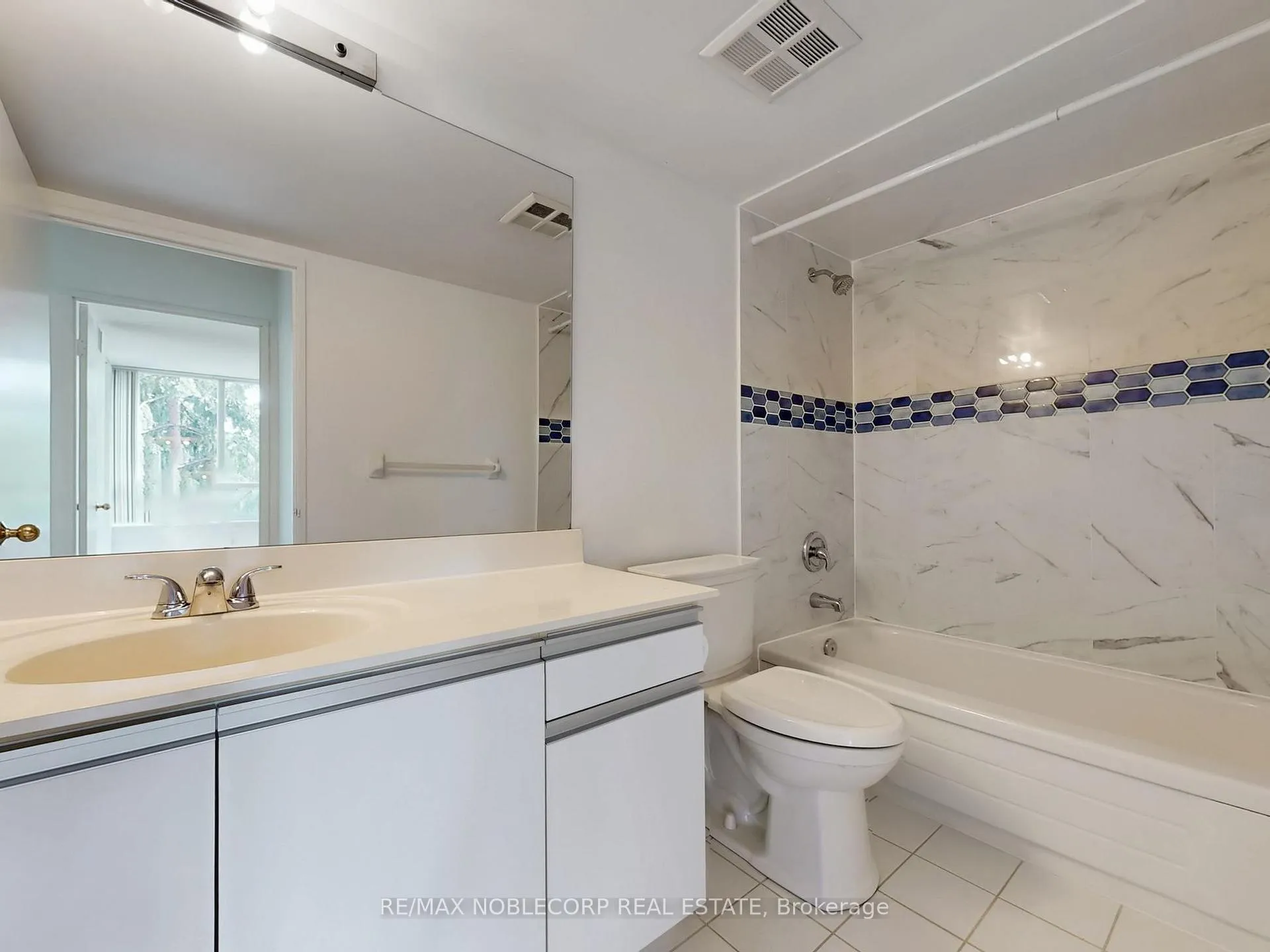 Photo 25 of Unit 312, 91 Townsgate Drive, Vaughan, Crestwood-Springfarm-Yorkhill — HOMEH