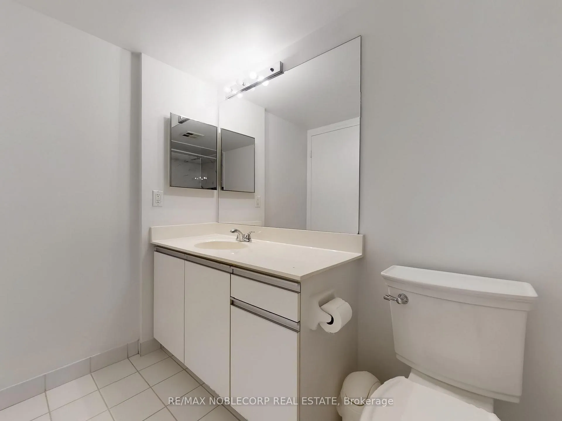 Photo 26 of Unit 312, 91 Townsgate Drive, Vaughan, Crestwood-Springfarm-Yorkhill — HOMEH