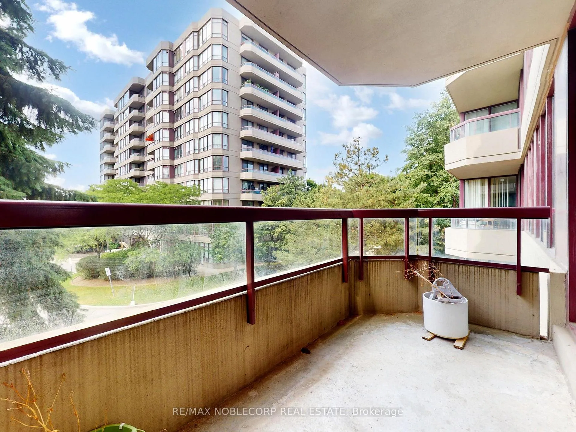 Photo 29 of Unit 312, 91 Townsgate Drive, Vaughan, Crestwood-Springfarm-Yorkhill — HOMEH