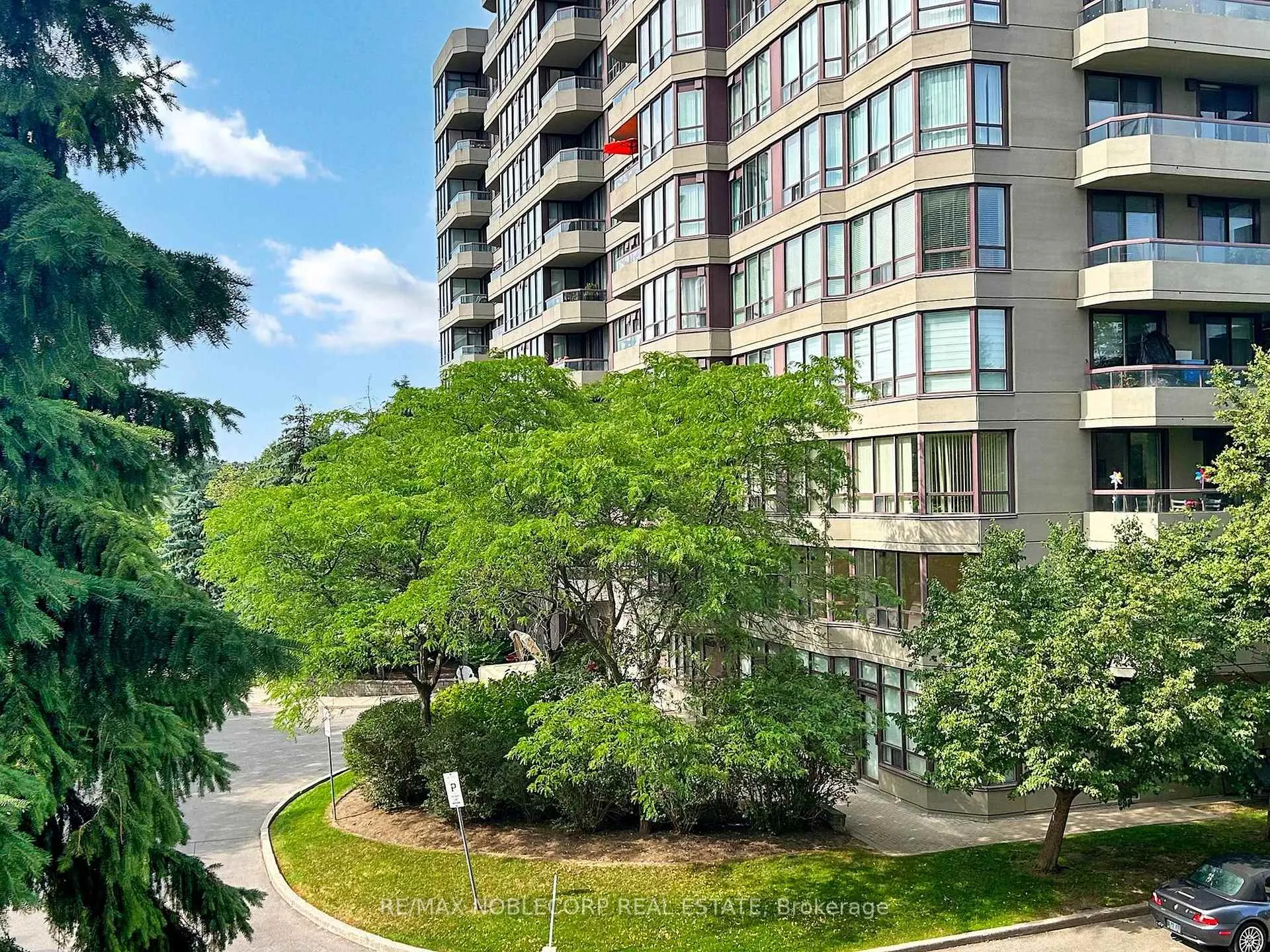 Photo 30 of Unit 312, 91 Townsgate Drive, Vaughan, Crestwood-Springfarm-Yorkhill — HOMEH