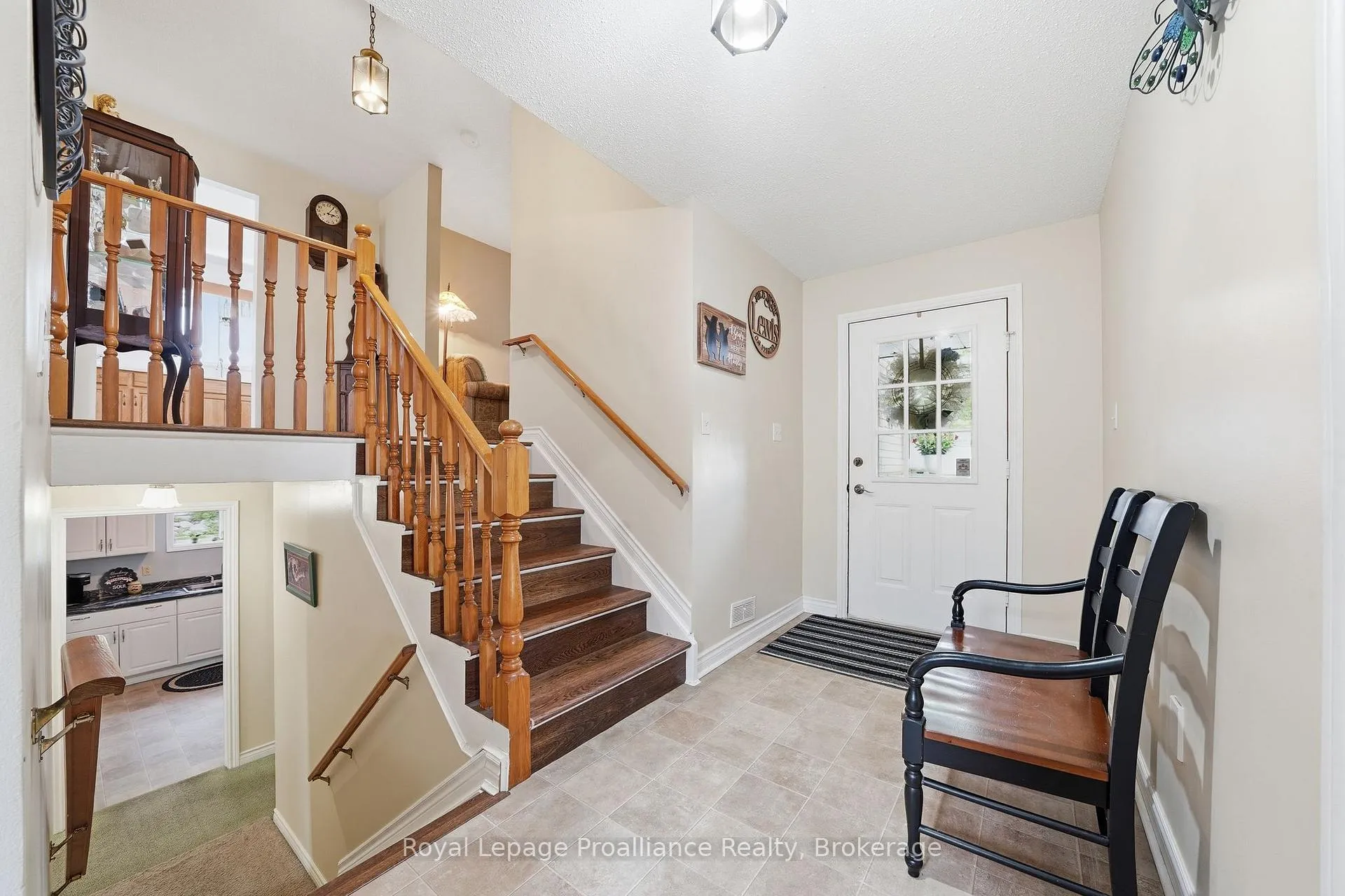 Photo 26 of 31 Springbrook Crescent, Belleville, Belleville Ward — HOMEH