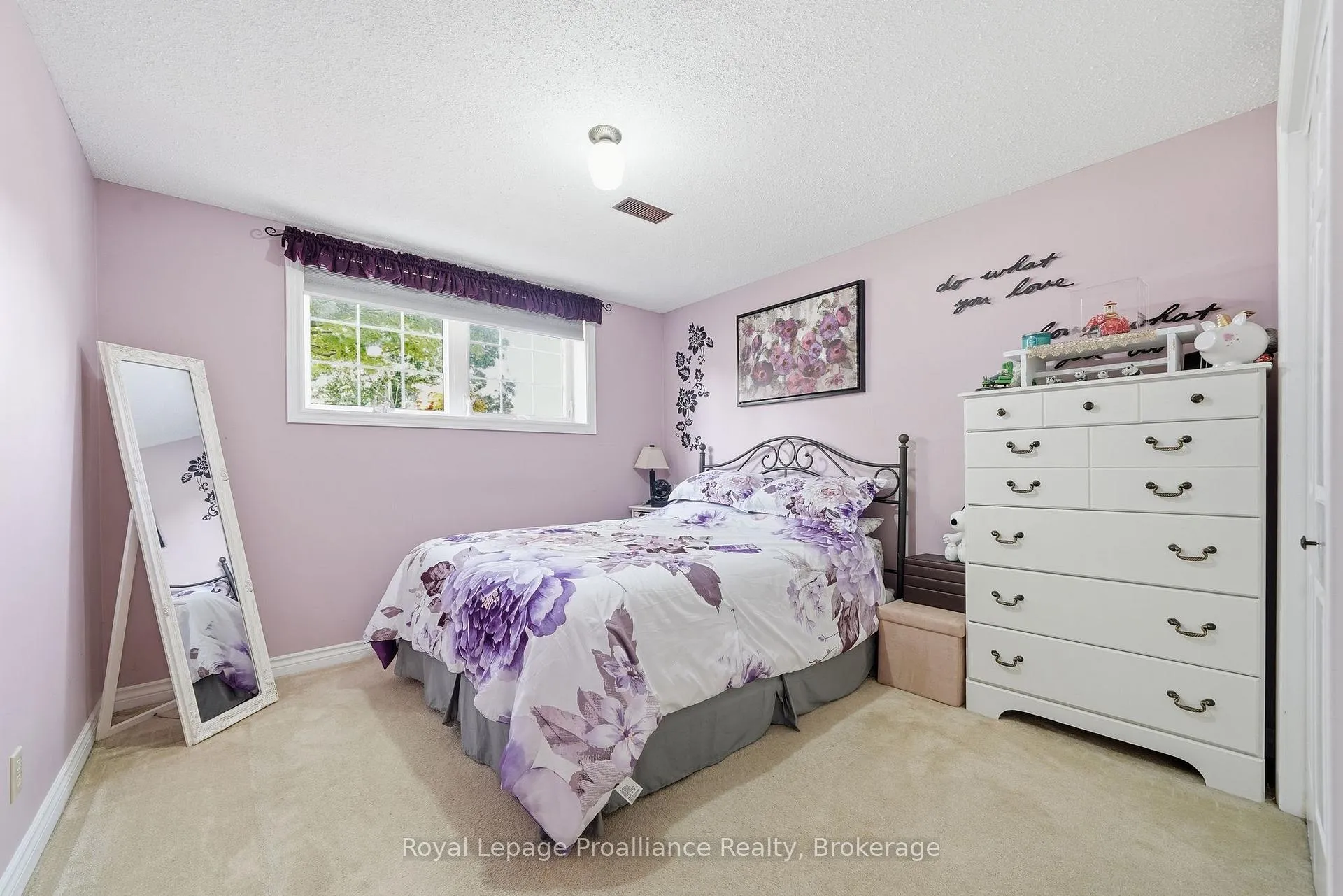 Photo 29 of 31 Springbrook Crescent, Belleville, Belleville Ward — HOMEH