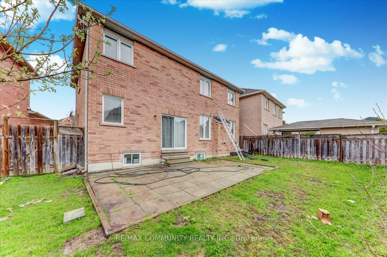 Photo 30 of 86 Grosbeak Crescent, Scarborough, Rouge — HOMEH