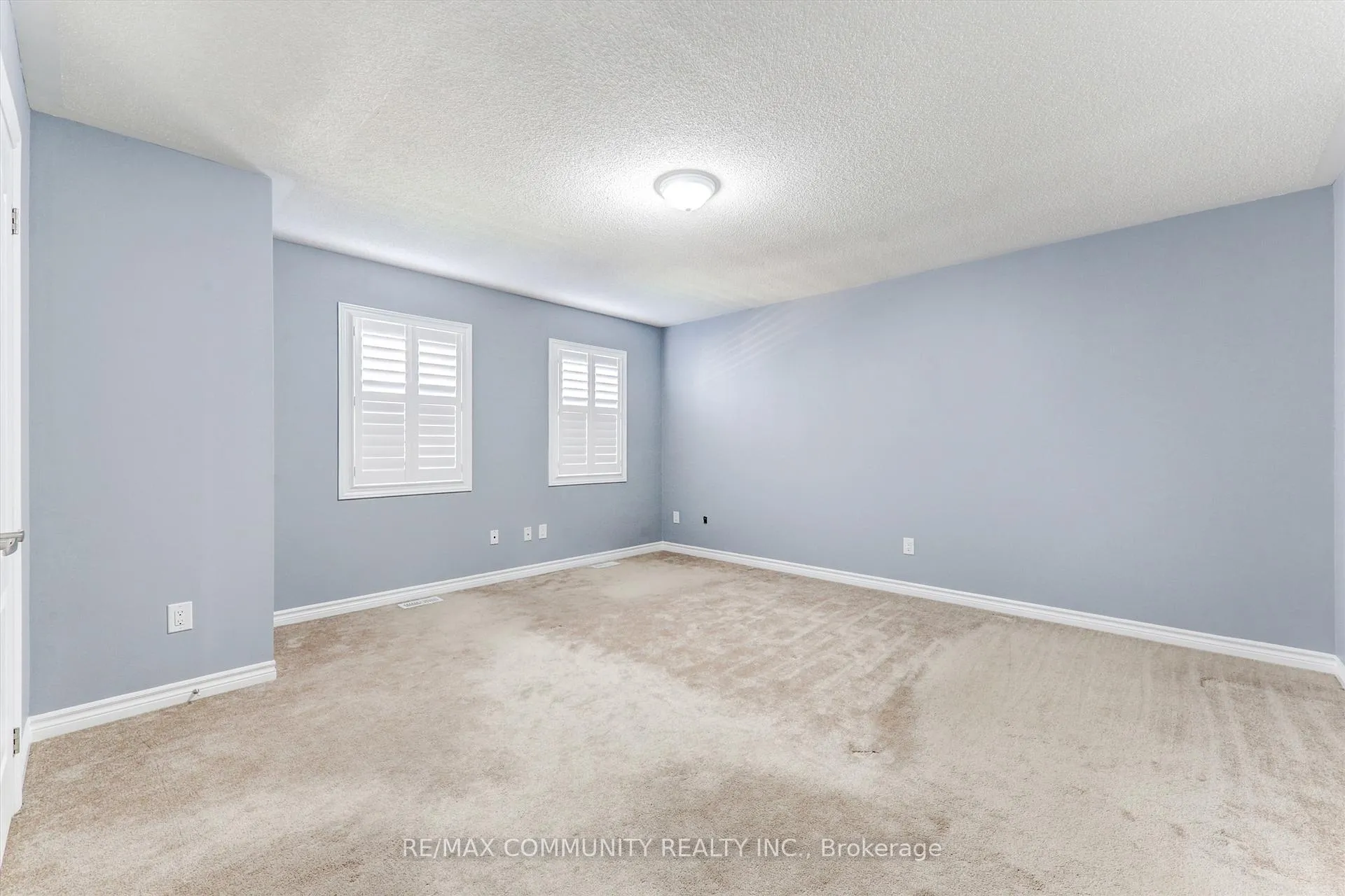 Photo 18 of 79 Mcroberts Crescent, Clarington, Courtice — HOMEH