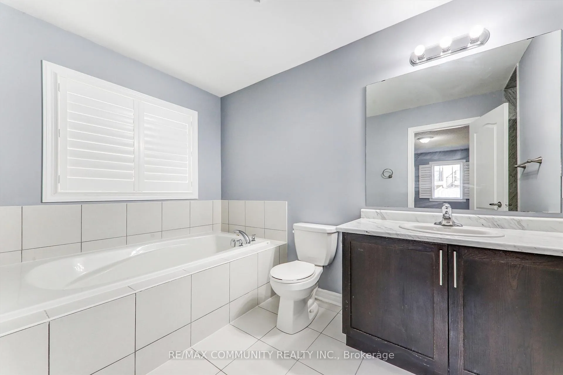 Photo 21 of 79 Mcroberts Crescent, Clarington, Courtice — HOMEH