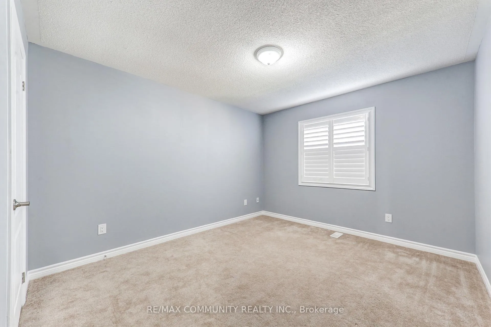 Photo 23 of 79 Mcroberts Crescent, Clarington, Courtice — HOMEH