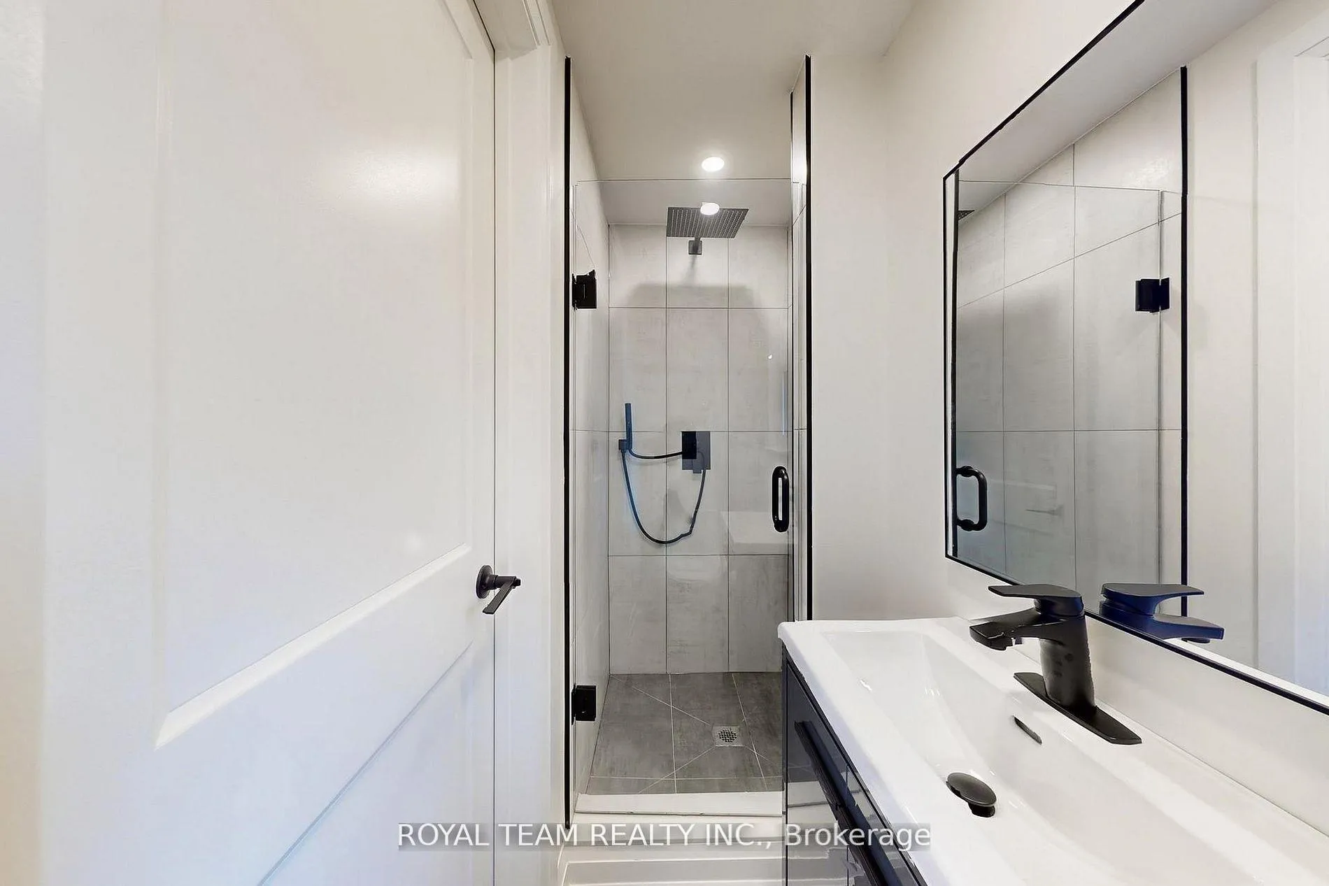 Photo 30 of 37 Markland Drive, Etobicoke, Markland Wood — HOMEH