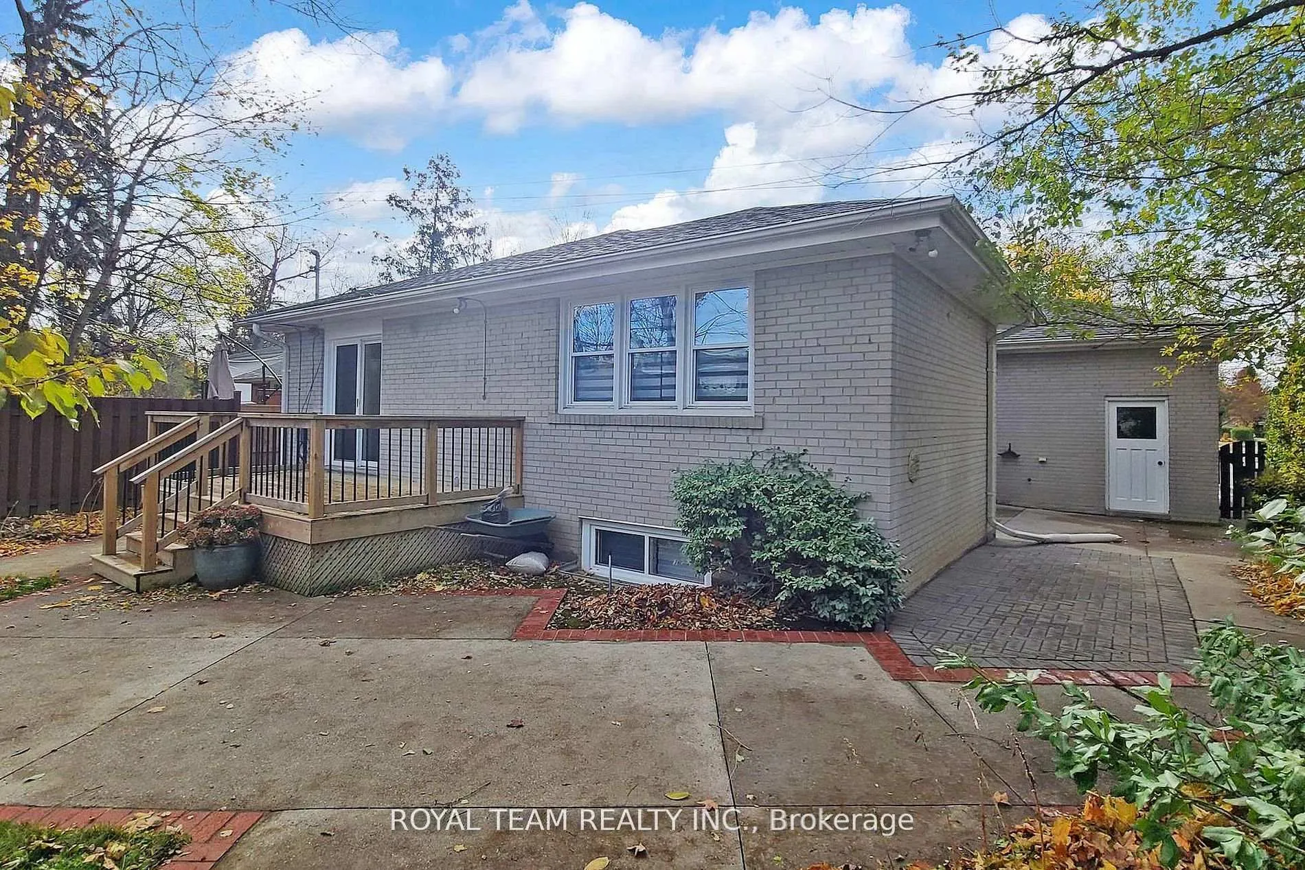Photo 48 of 37 Markland Drive, Etobicoke, Markland Wood — HOMEH