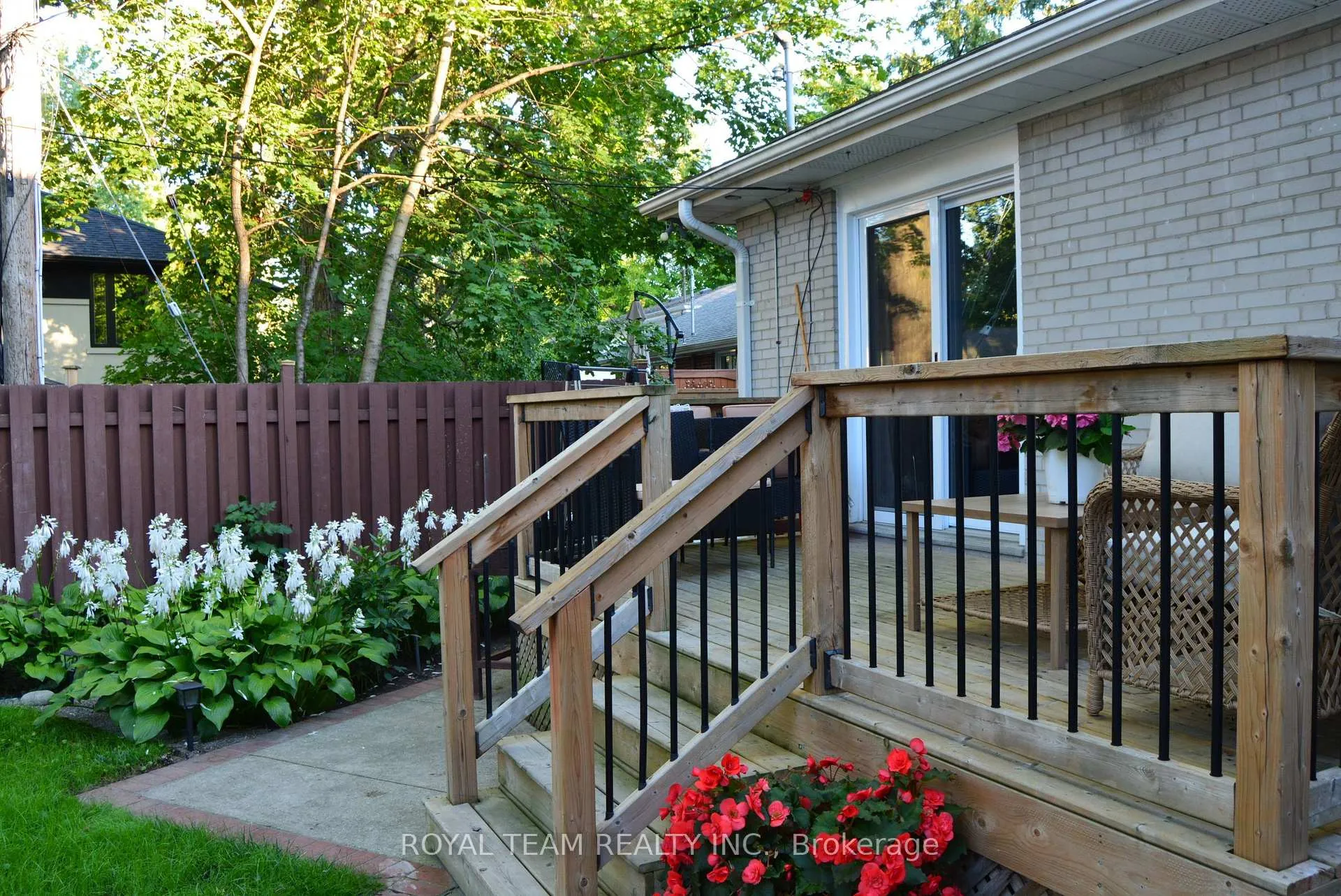 Photo 49 of 37 Markland Drive, Etobicoke, Markland Wood — HOMEH