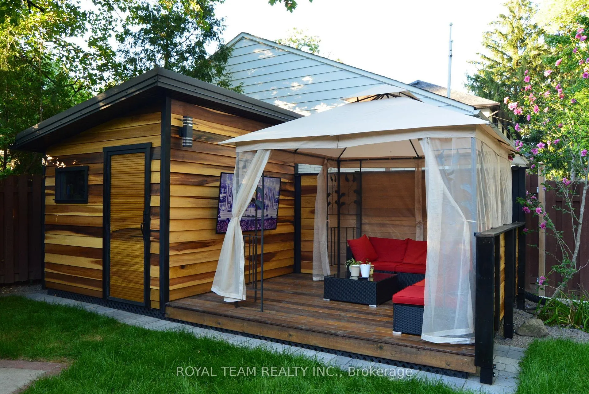 Photo 50 of 37 Markland Drive, Etobicoke, Markland Wood — HOMEH