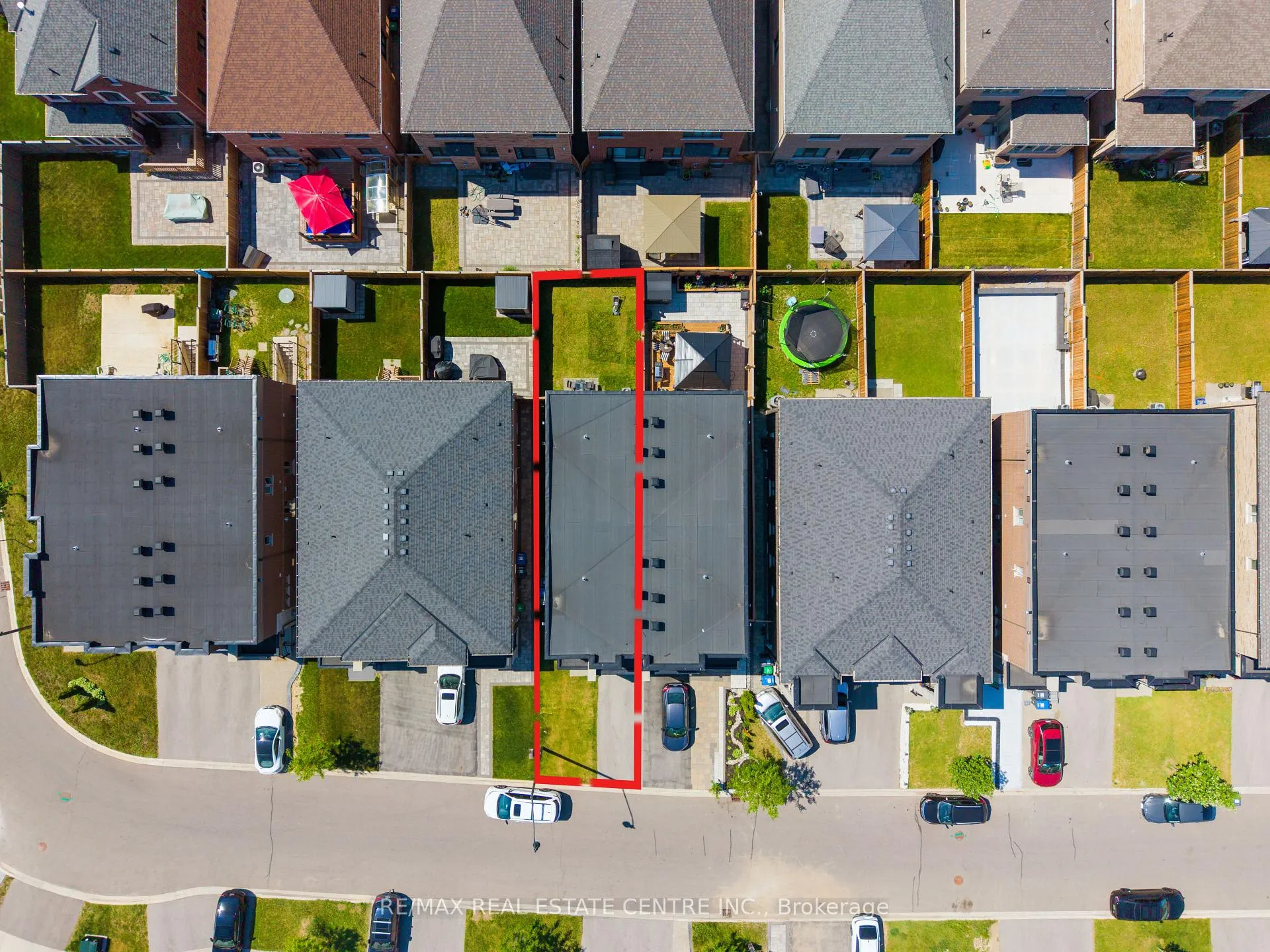 Photo 3 of 35 Lollard Way, Brampton, Bram West — HOMEH