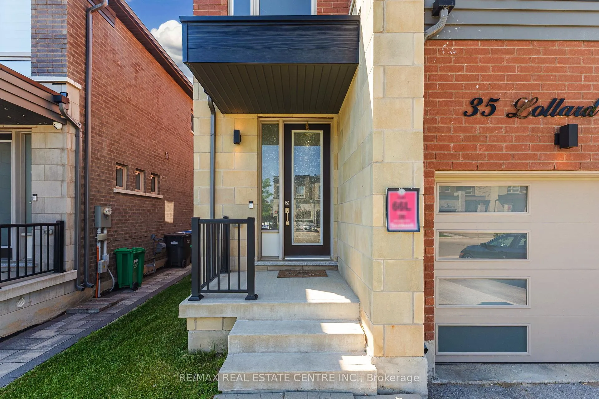 Photo 4 of 35 Lollard Way, Brampton, Bram West — HOMEH