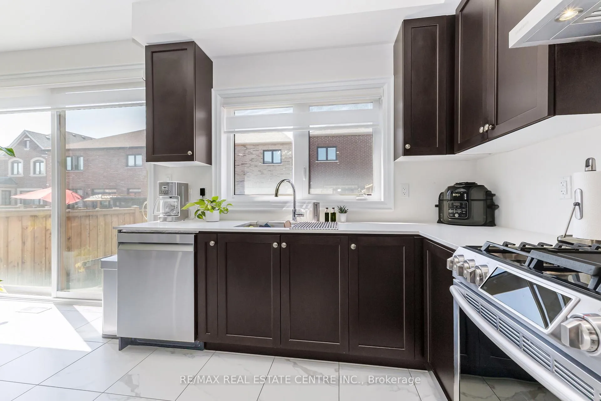 Photo 16 of 35 Lollard Way, Brampton, Bram West — HOMEH