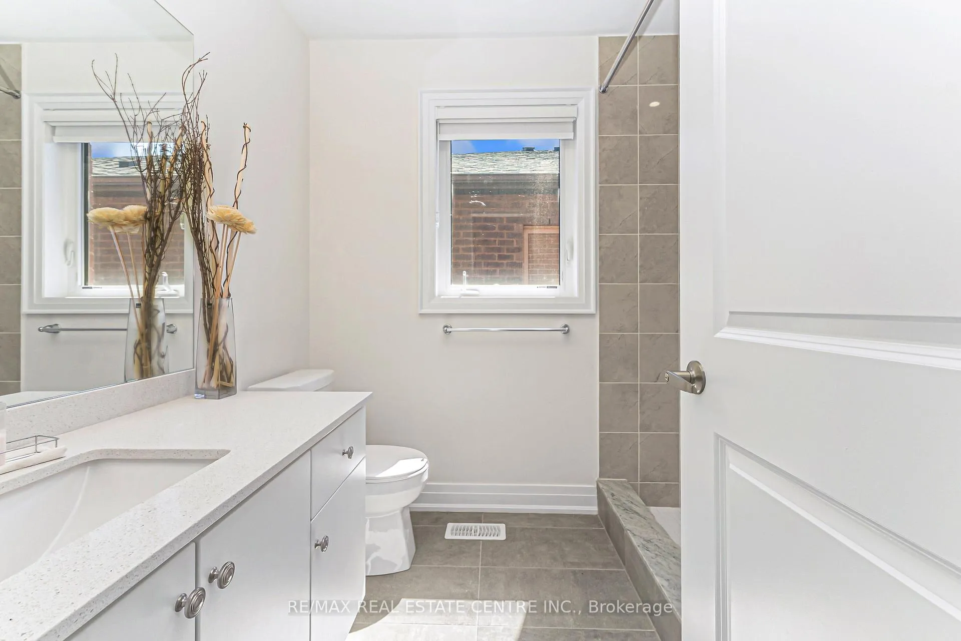 Photo 33 of 35 Lollard Way, Brampton, Bram West — HOMEH