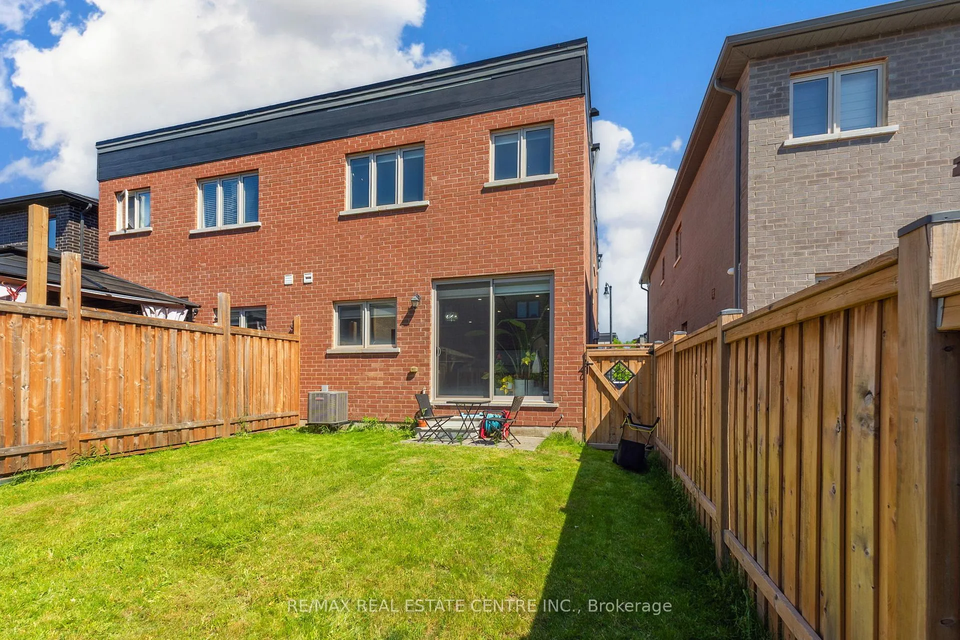 Photo 35 of 35 Lollard Way, Brampton, Bram West — HOMEH