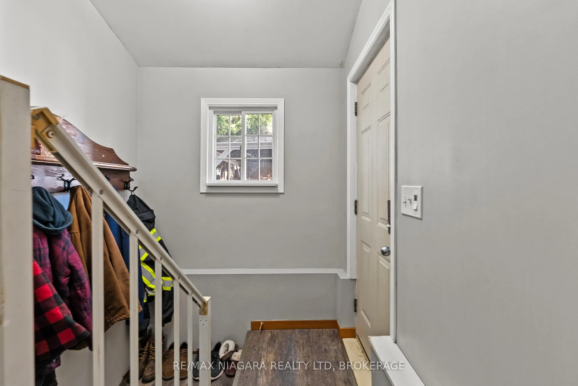 Photo 21 of 25 Mildred Avenue, St. Catharines, Haig — HOMEH