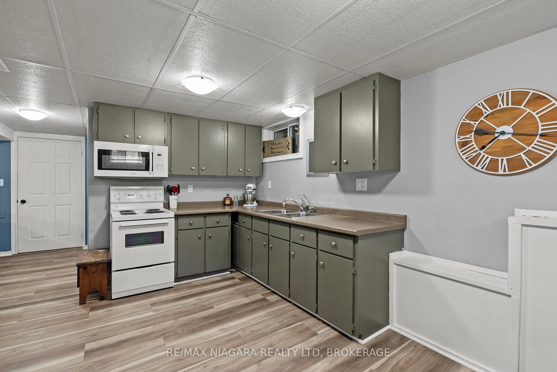 Photo 27 of 25 Mildred Avenue, St. Catharines, Haig — HOMEH