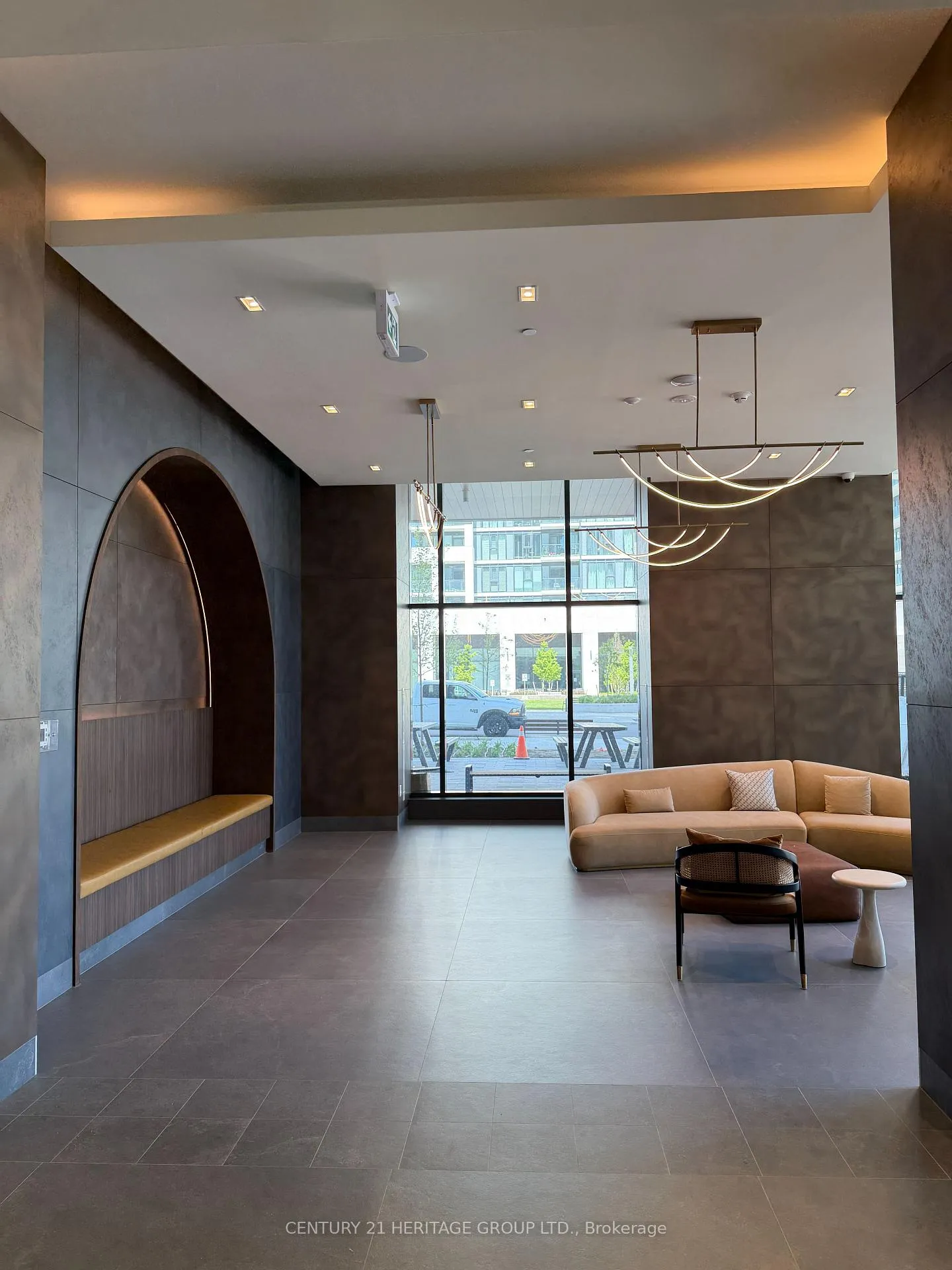 Photo 3 of Unit 520, 27 Korda Gate, Vaughan, Vellore Village — HOMEH