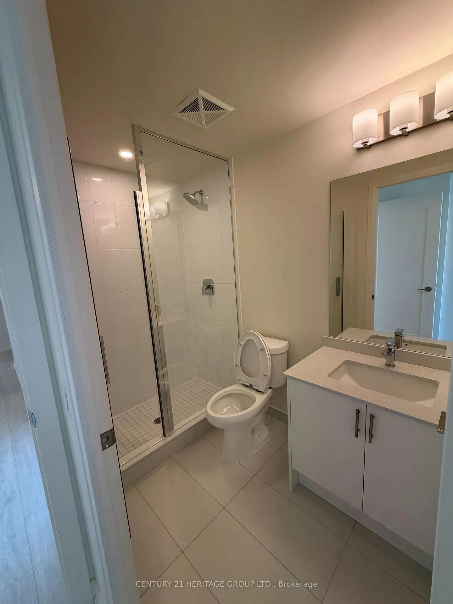 Photo 10 of Unit 520, 27 Korda Gate, Vaughan, Vellore Village — HOMEH