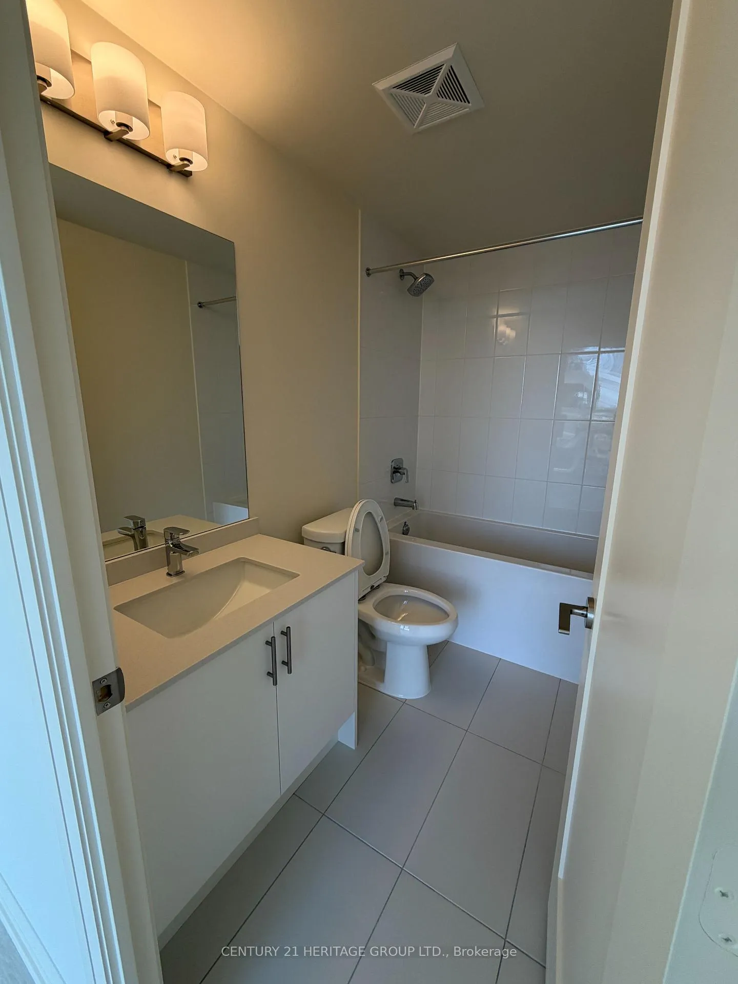 Photo 11 of Unit 520, 27 Korda Gate, Vaughan, Vellore Village — HOMEH