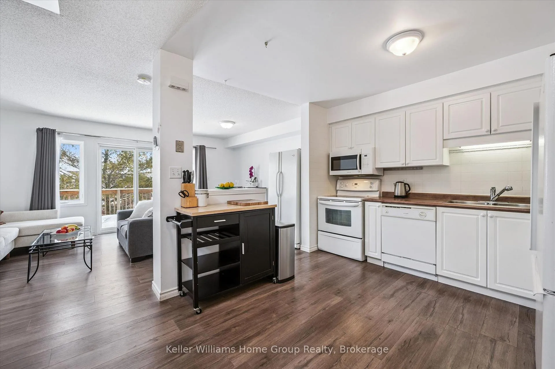 Photo 5 of Unit 23, 151 Clairfields Drive E, Guelph, Pineridge/Westminster Woods — HOMEH