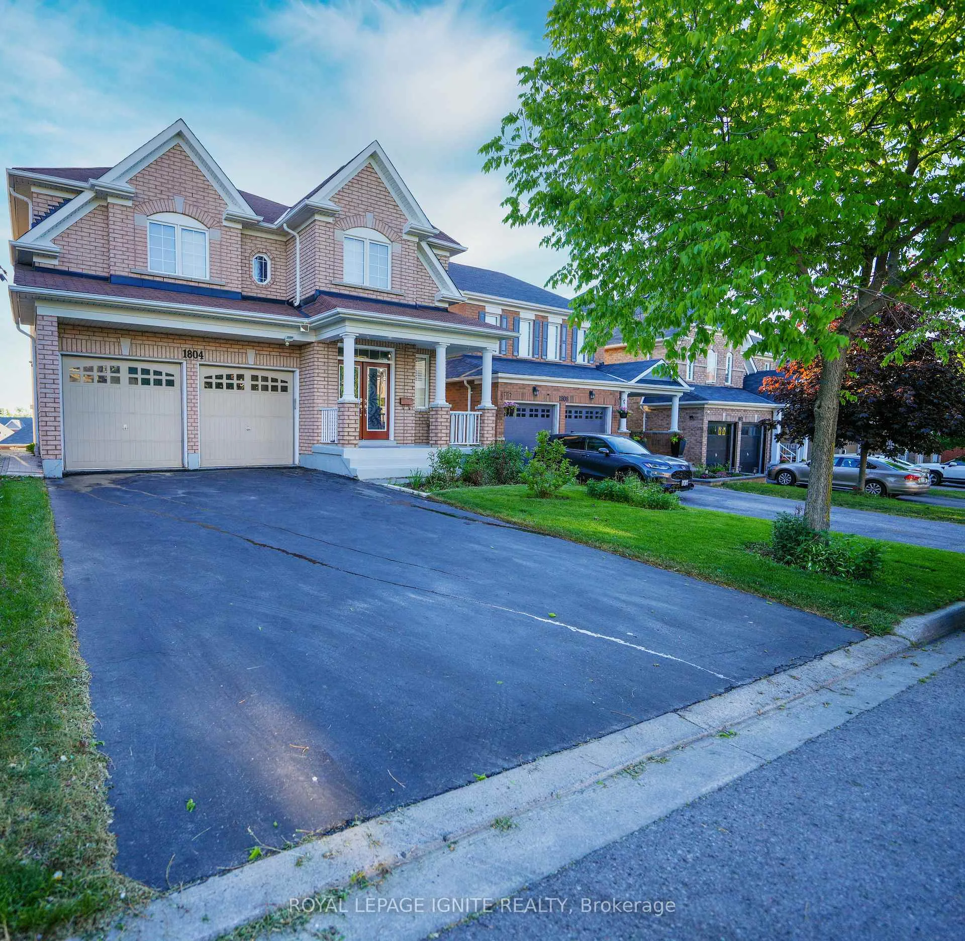 Photo 2 of 1804 Finkle Drive, Oshawa, Taunton — HOMEH