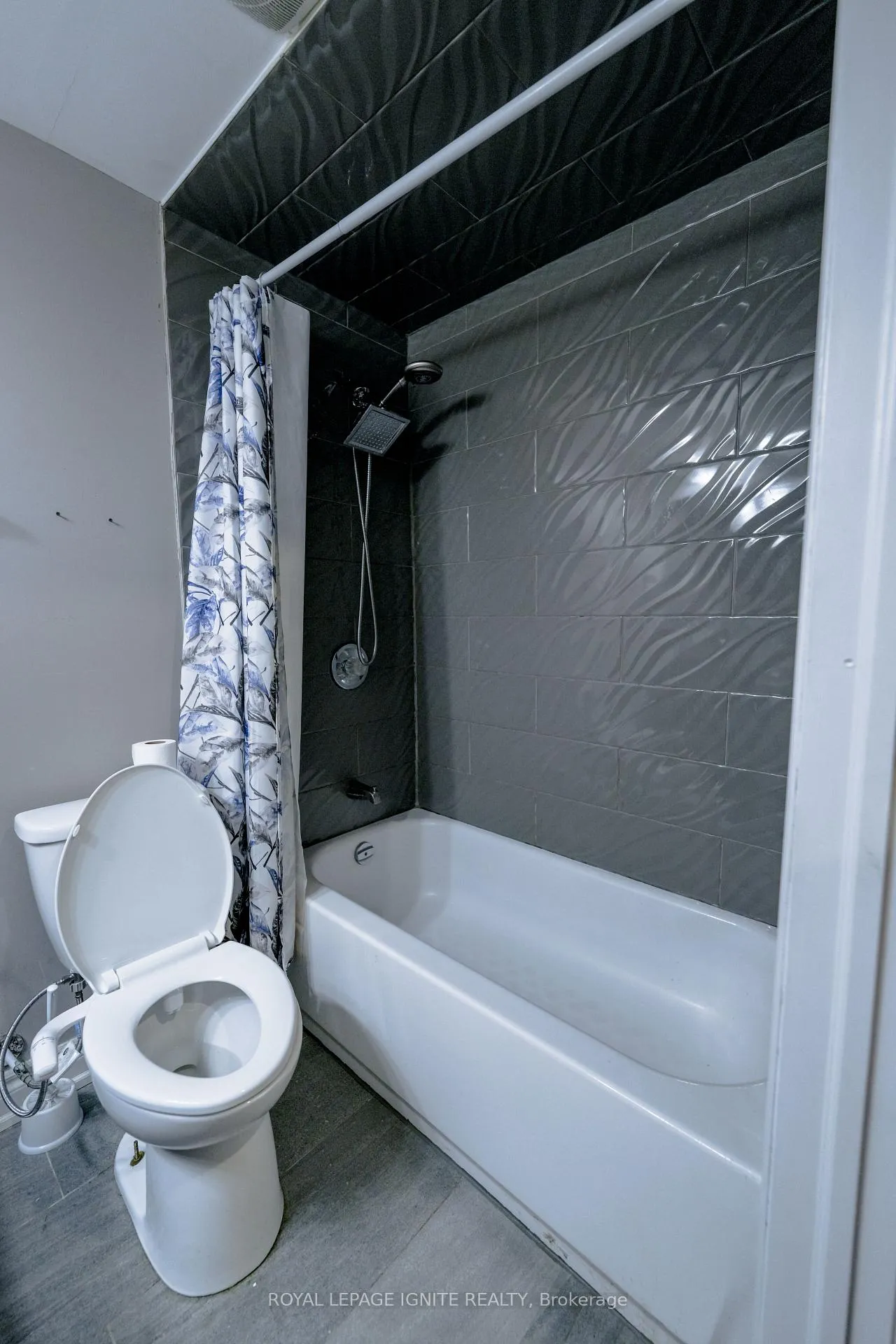 Photo 43 of 1804 Finkle Drive, Oshawa, Taunton — HOMEH
