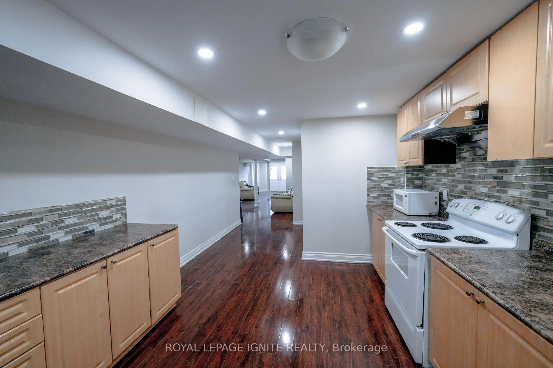 Photo 45 of 1804 Finkle Drive, Oshawa, Taunton — HOMEH