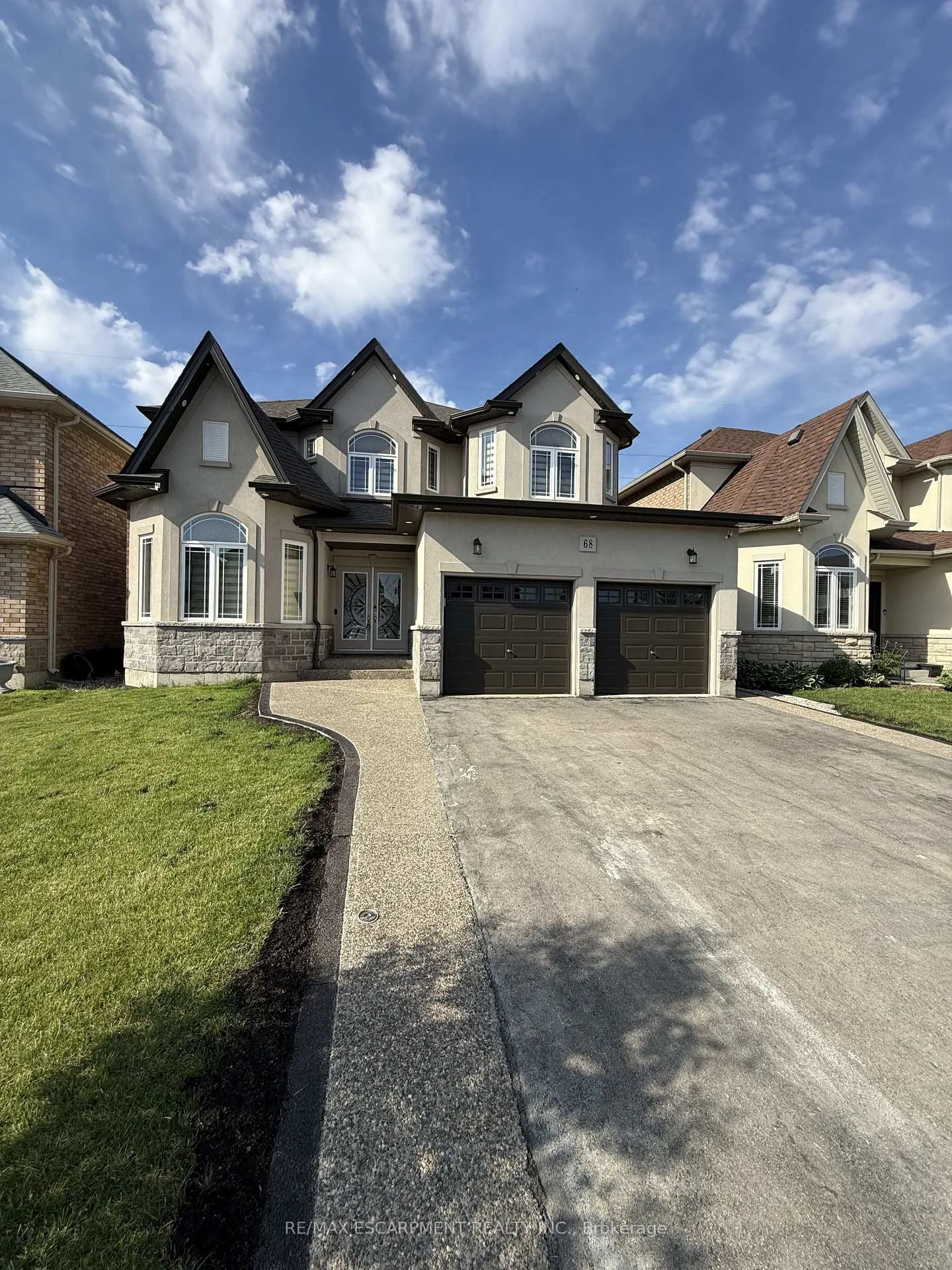 Photo 1 of 68 Dolomiti Court, Hamilton, Rural Glanbrook — HOMEH