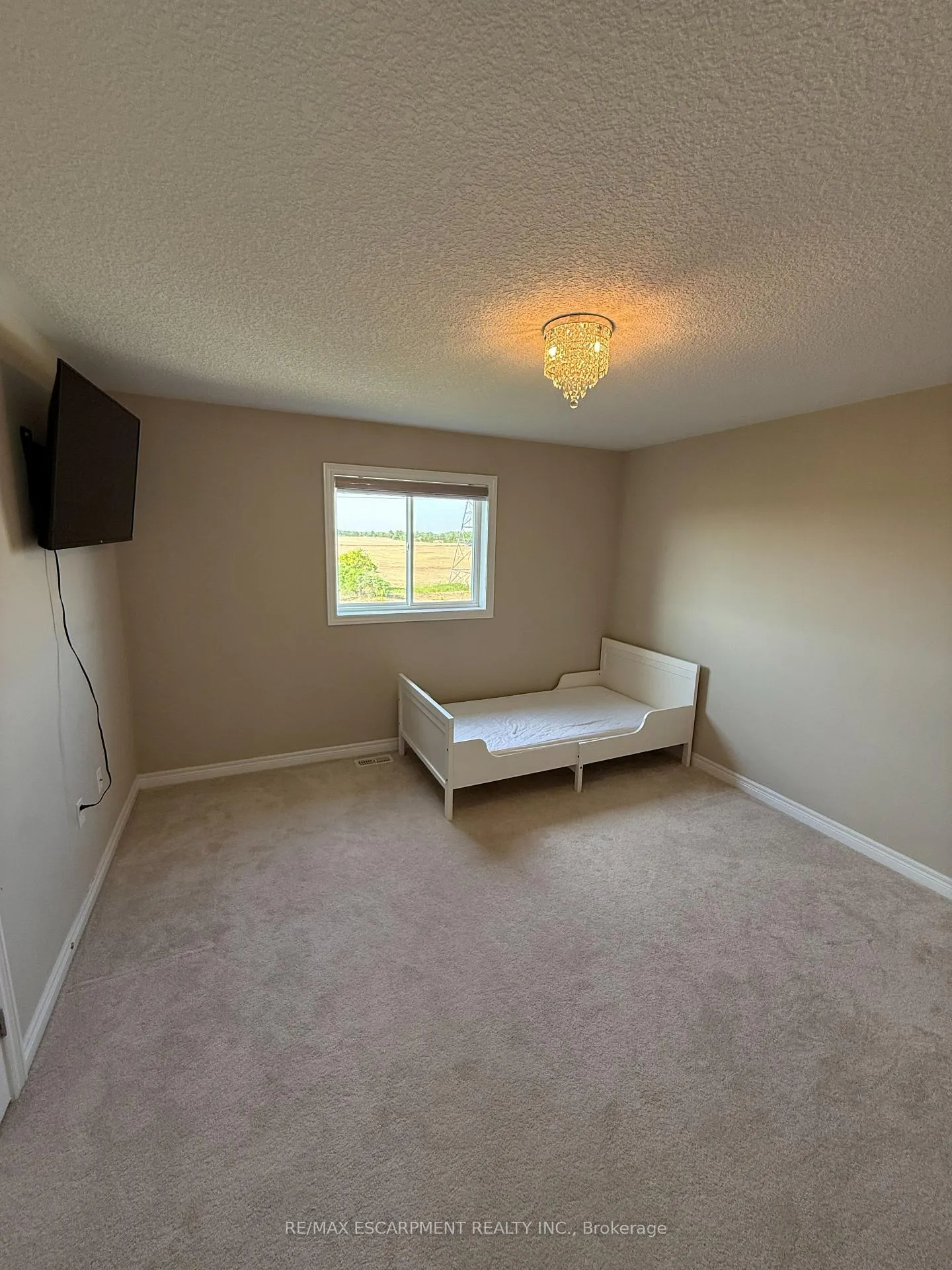 Photo 30 of 68 Dolomiti Court, Hamilton, Rural Glanbrook — HOMEH