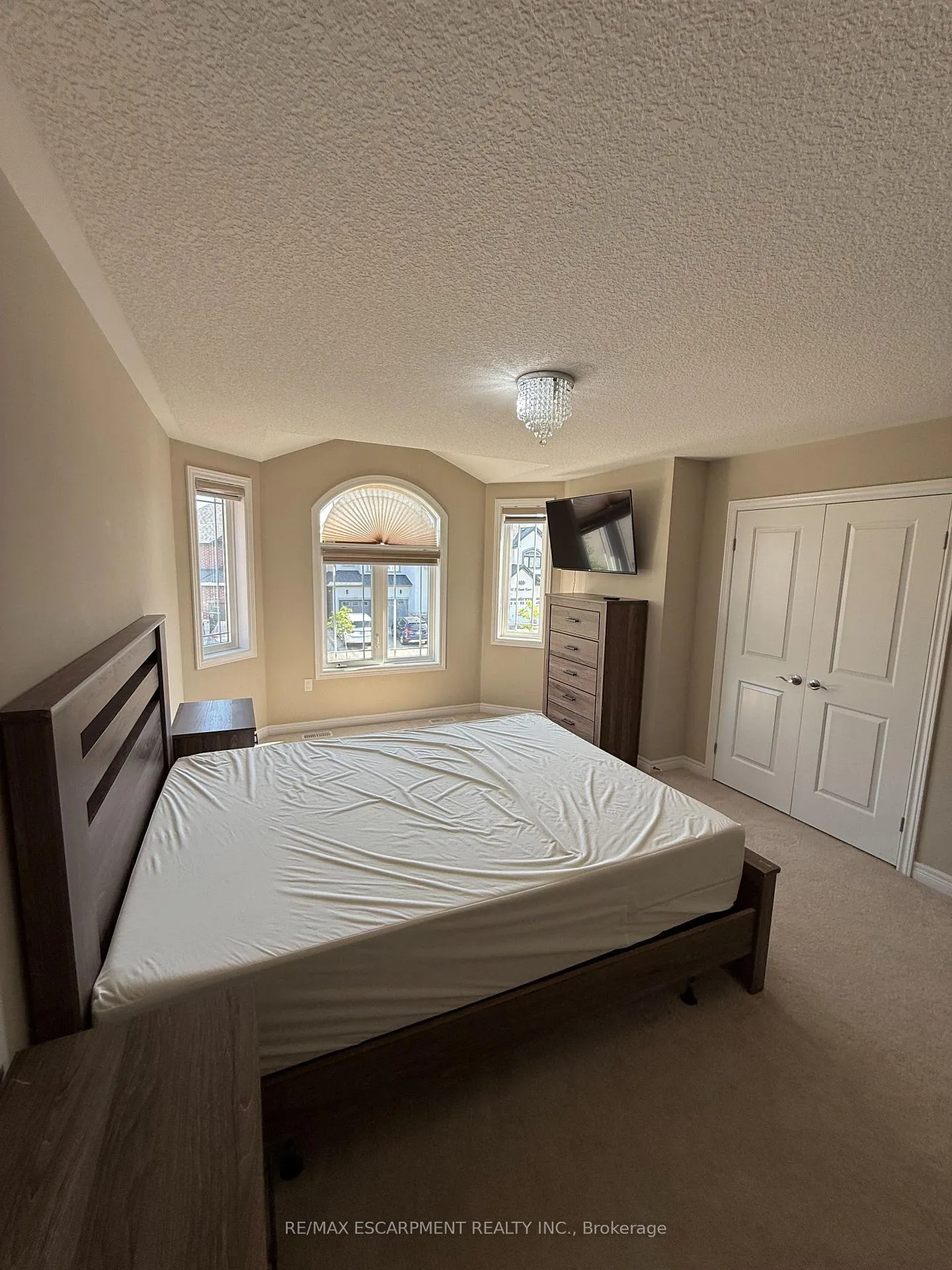 Photo 33 of 68 Dolomiti Court, Hamilton, Rural Glanbrook — HOMEH