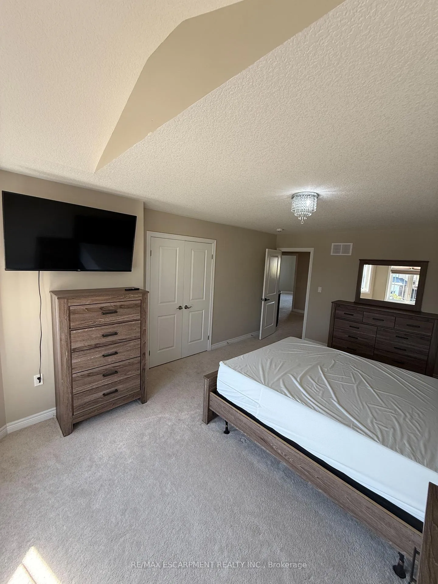 Photo 34 of 68 Dolomiti Court, Hamilton, Rural Glanbrook — HOMEH