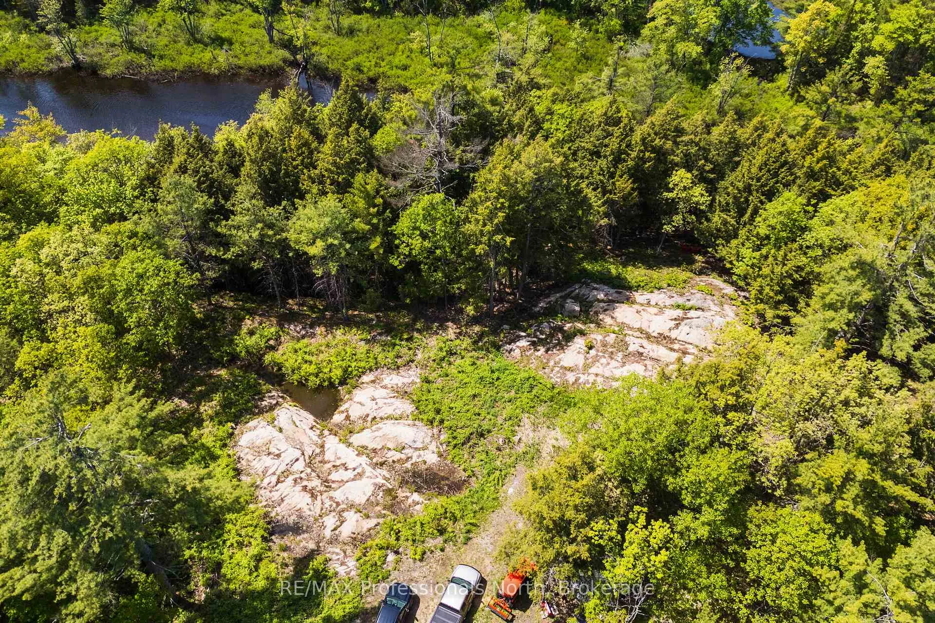 Photo 15 of Unit 2, 1204 South Morrison Lake Road, Gravenhurst, Wood (Gravenhurst) — HOMEH